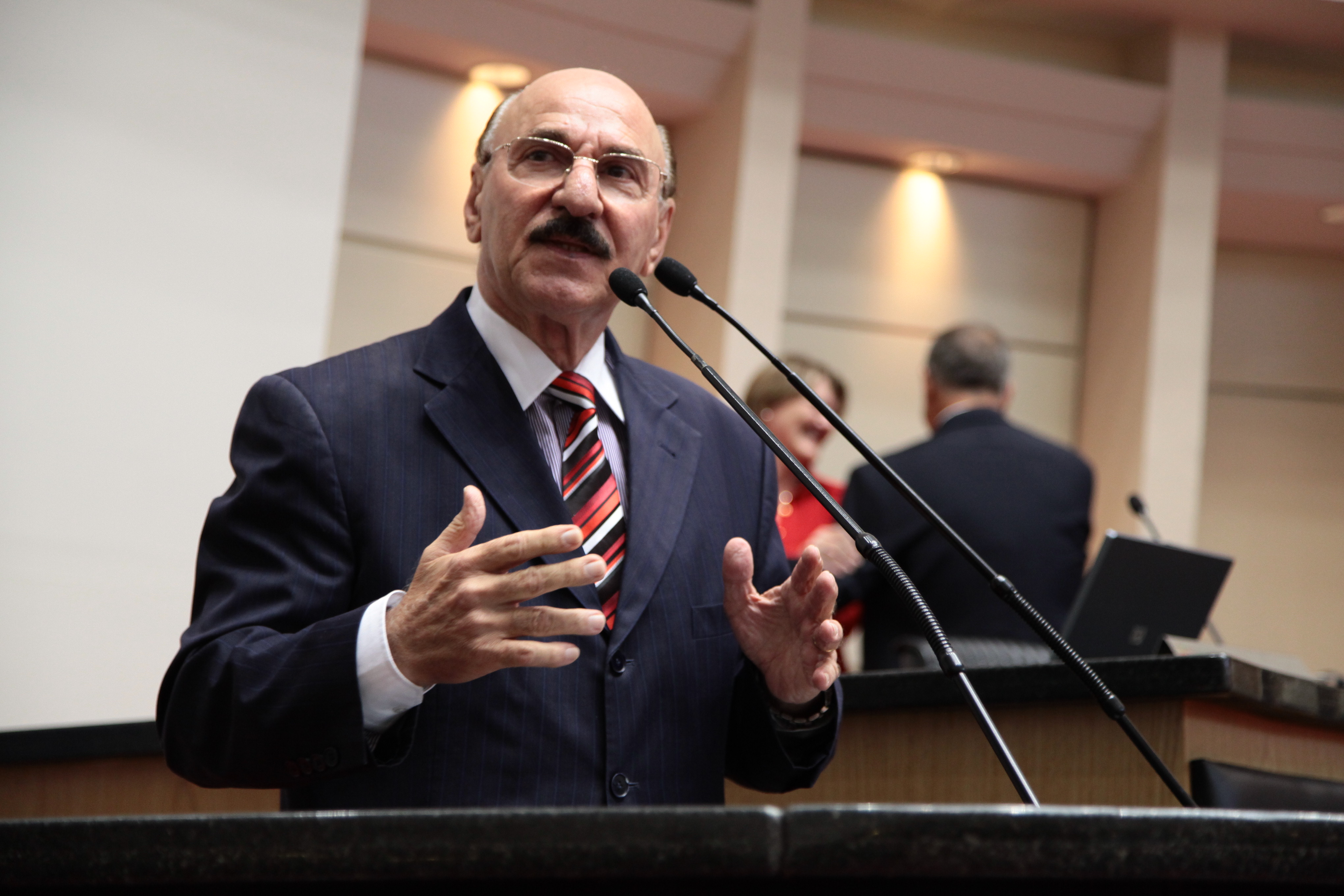Sessão Ordinária Plenário Osni Régis. Manoel Mota (PMDB). Foto: Miriam Zomer