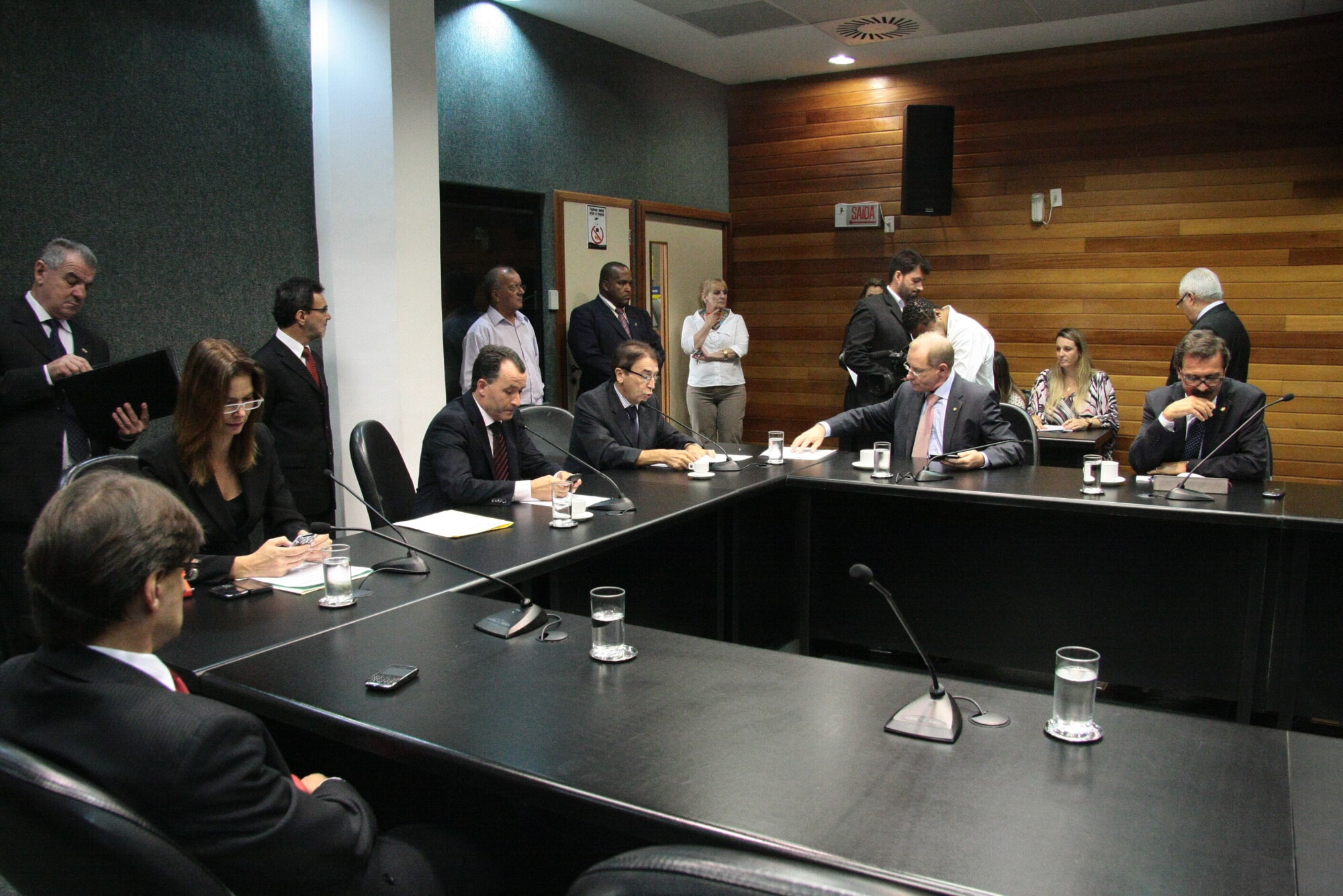 Gratificação aos servidores da saúde é aprovada na Comissão de Finanças