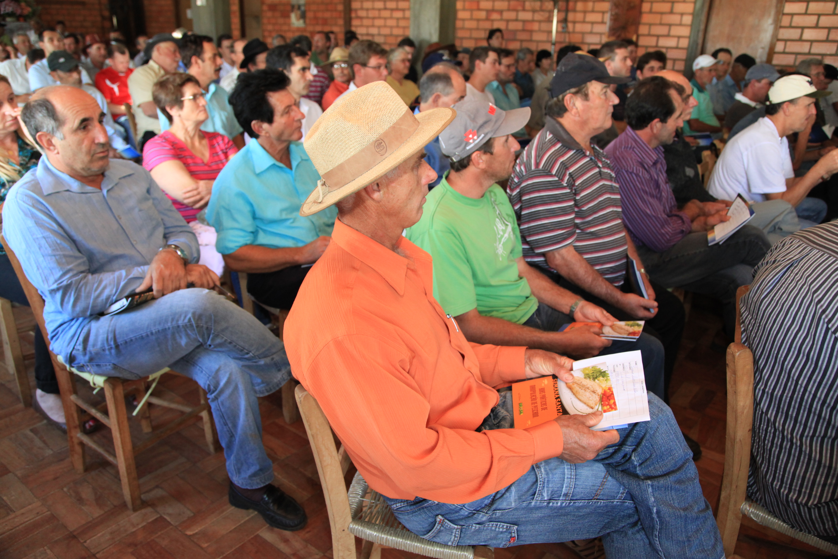 Comissão de Pesca e Aquicultura da Assembleia Legislativa realiza na cidade de São Lourenço do Oeste, o seminário regional para debater o Plano Safra Pesca e Aqüicultura. Foto: Miriam Zomer
