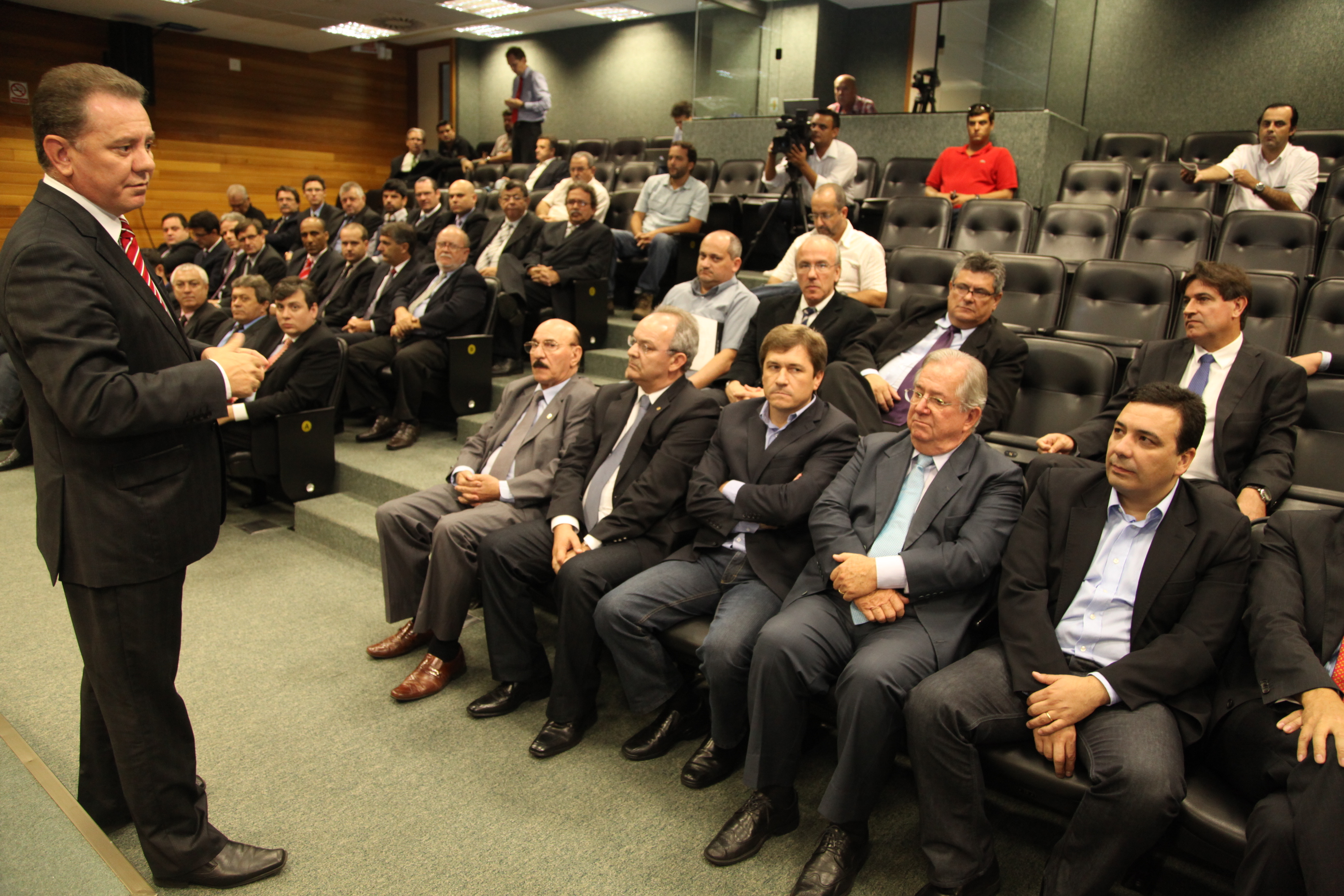 Audiência sobre o Centro de Inovação de Tubarão. Presidente da Alesc, Deputado Joares Ponticelli. Foto: Miriam Zomer