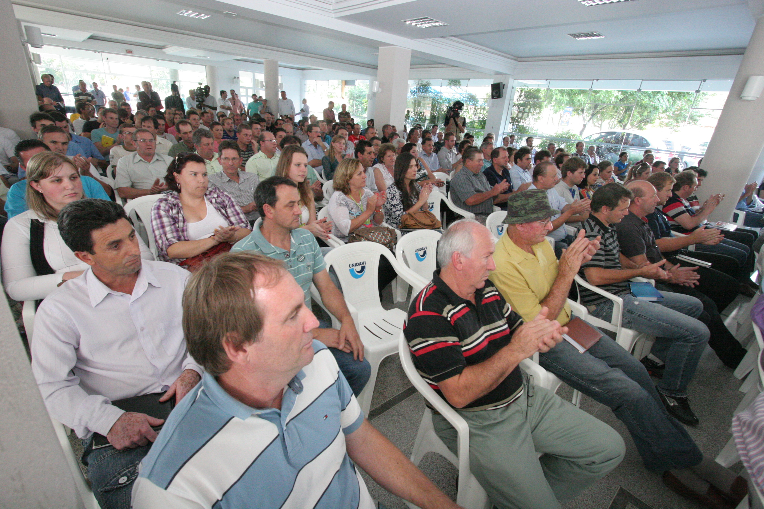 Encontro Regional Sobre os Desafios Ambientais do Alto Vale do Itajai- Açú em Rio do Sul   Foto Carlos Kilian