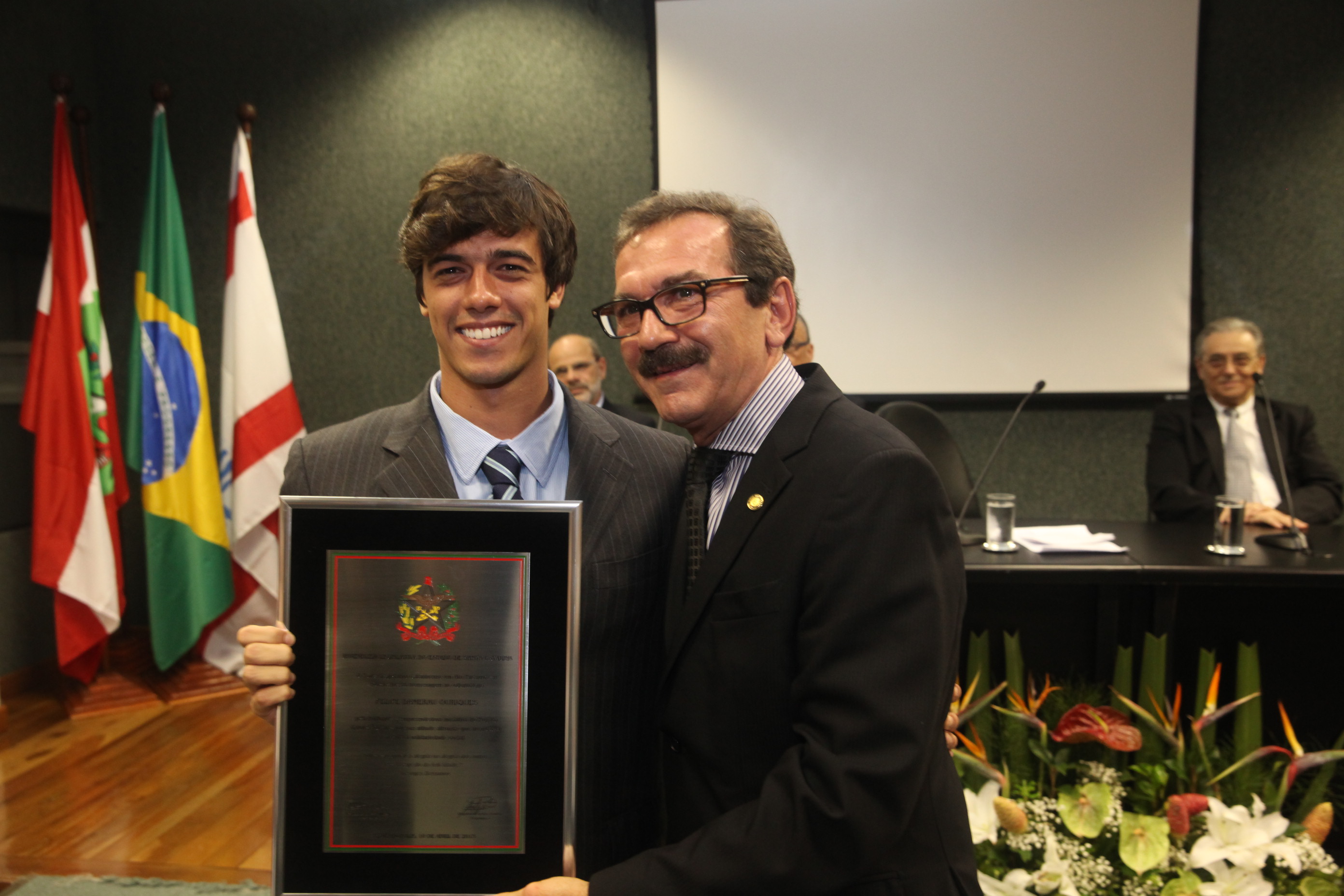 Ato Parlamentar Solene em homenagem ao odontólogo Felipe Damerau Ouriques