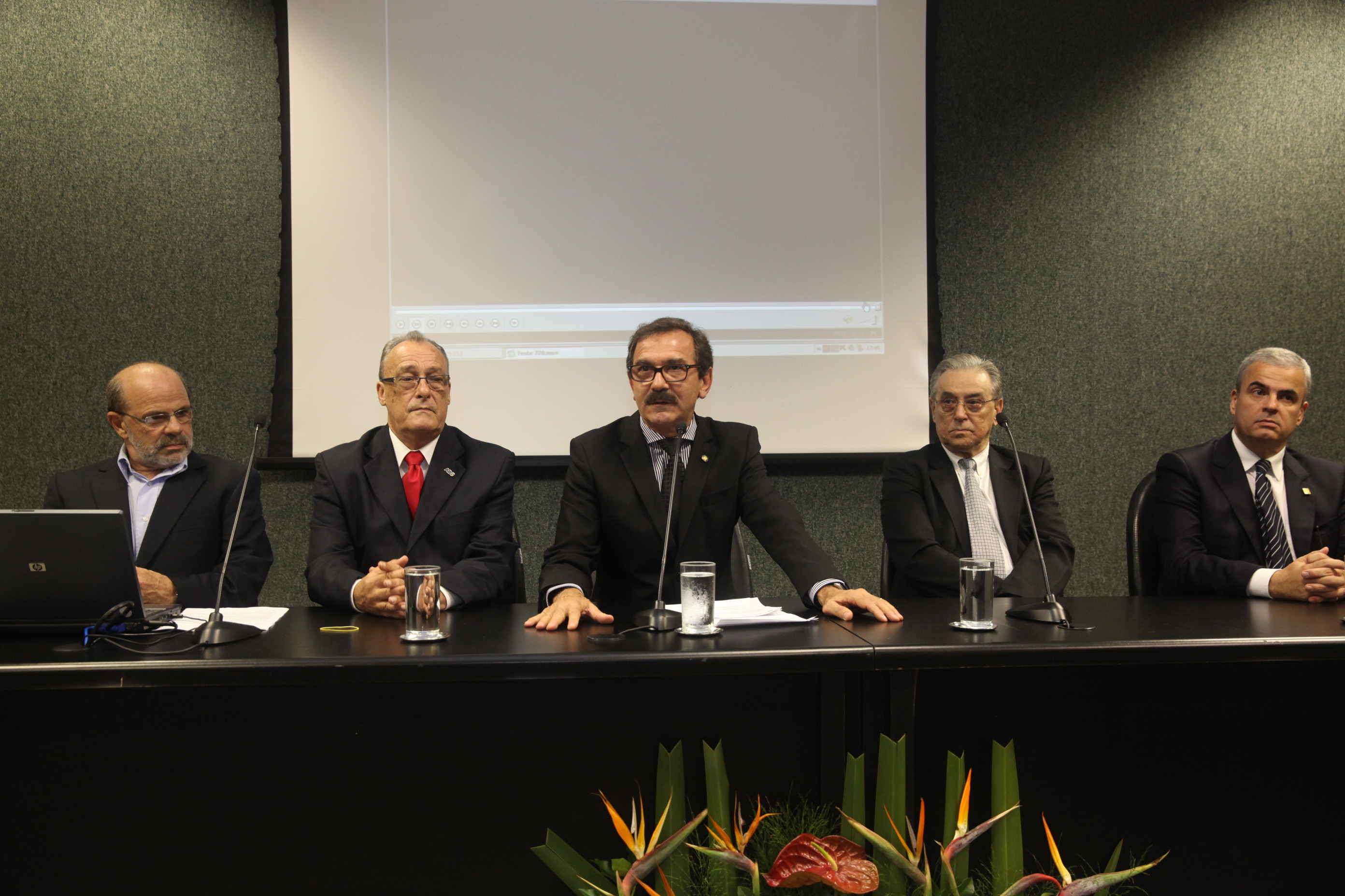 Ato Parlamentar Solene em homenagem ao odontólogo Felipe Damerau Ouriques