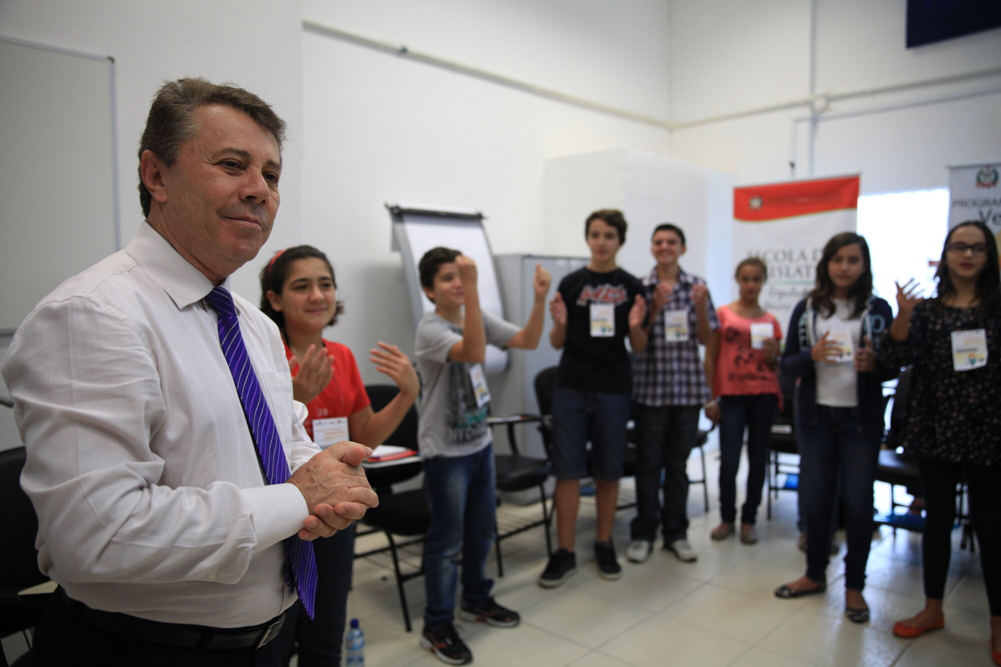 Escola do Legislativo promove curso de oratória para vereadores mirins