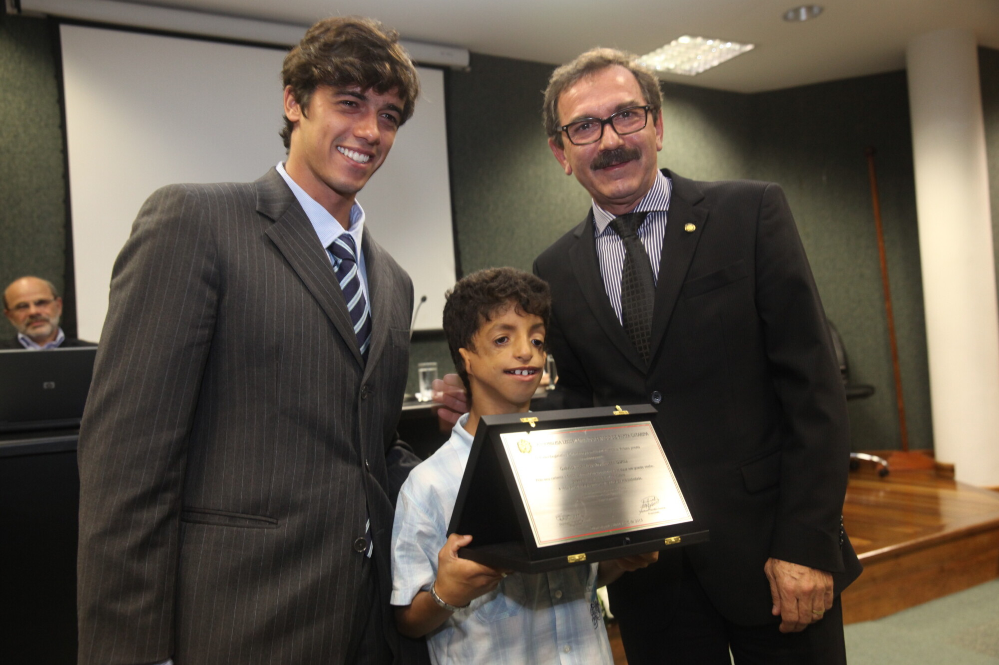 Felipe Damerau Ouriques, idealizador do Projeto Gabriel Social, recebe homenagem