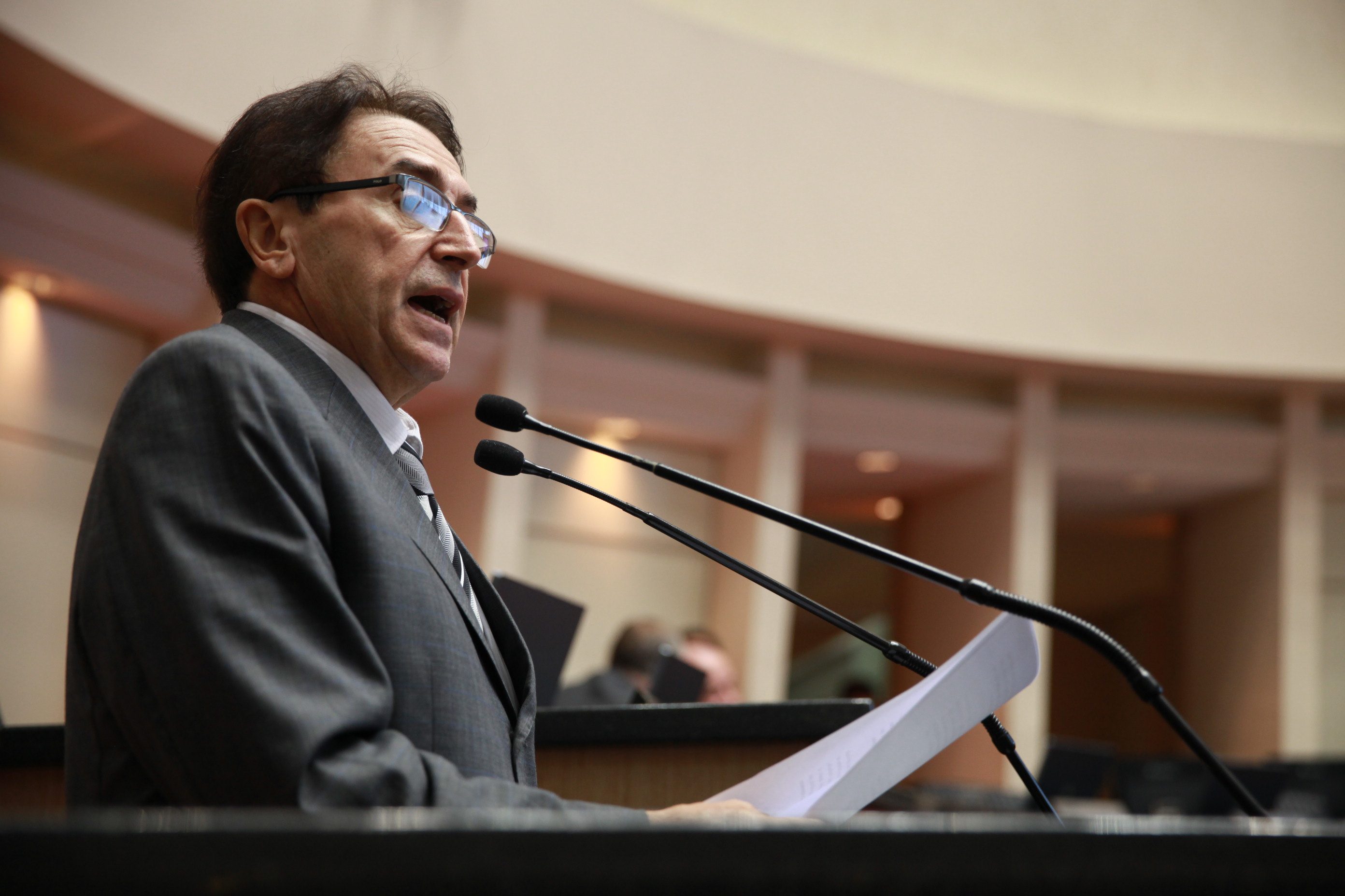 Sessão Ordinária - Plenário Osni Régis - Deputado Antônio Aguiar (PMDB) - Foto: Lucas Gabriel Diniz