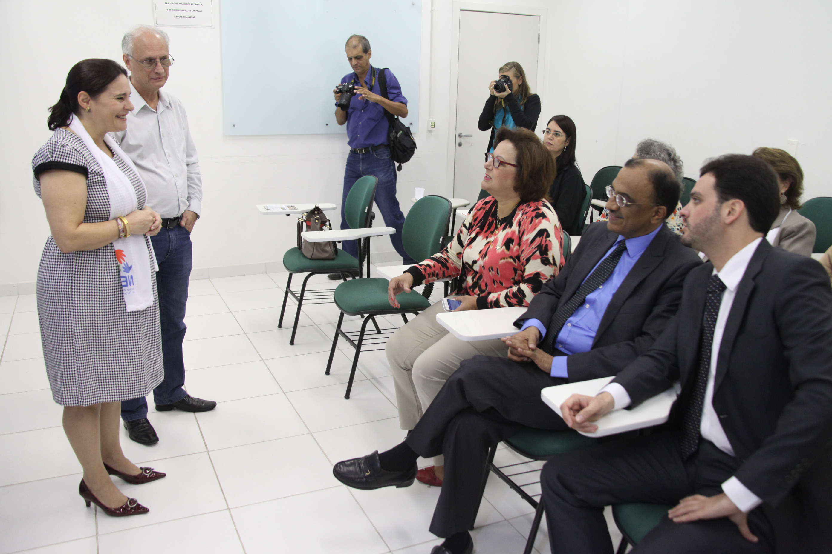 Deputada Dirce Heiderscheidt (PMDB) e Krishnamurthy Gangadharan visitam o Núcleo de Estudos da Terceira Idade (NETI) na UFSC e Grupo de Estudos da Terceira Idade (GETI) na Udesc. Foto: Fábio Queiroz