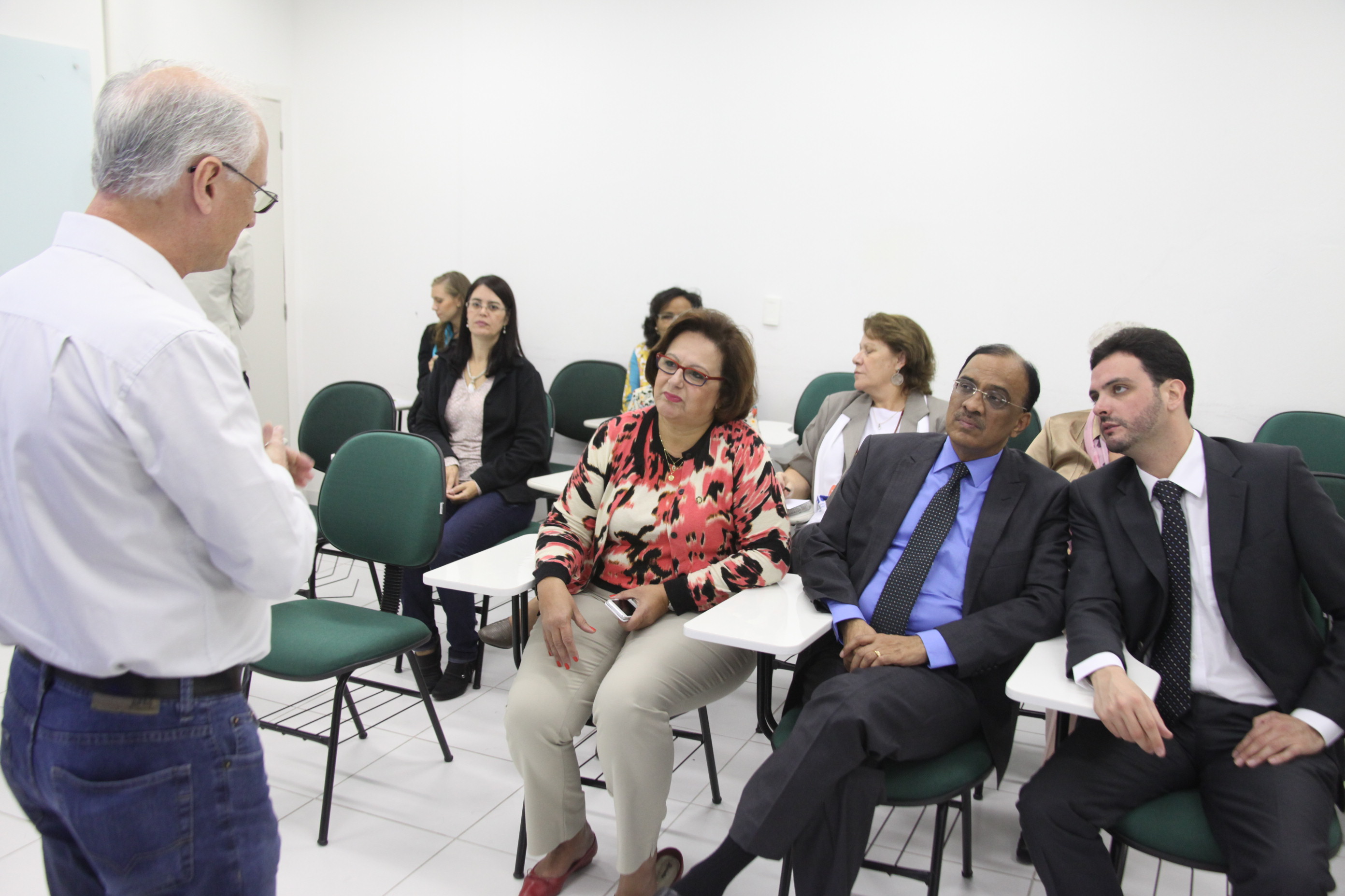 Deputada Dirce Heiderscheidt (PMDB) e Krishnamurthy Gangadharan visitam o Núcleo de Estudos da Terceira Idade (NETI) na UFSC e Grupo de Estudos da Terceira Idade (GETI) na Udesc. Foto: Fábio Queiroz