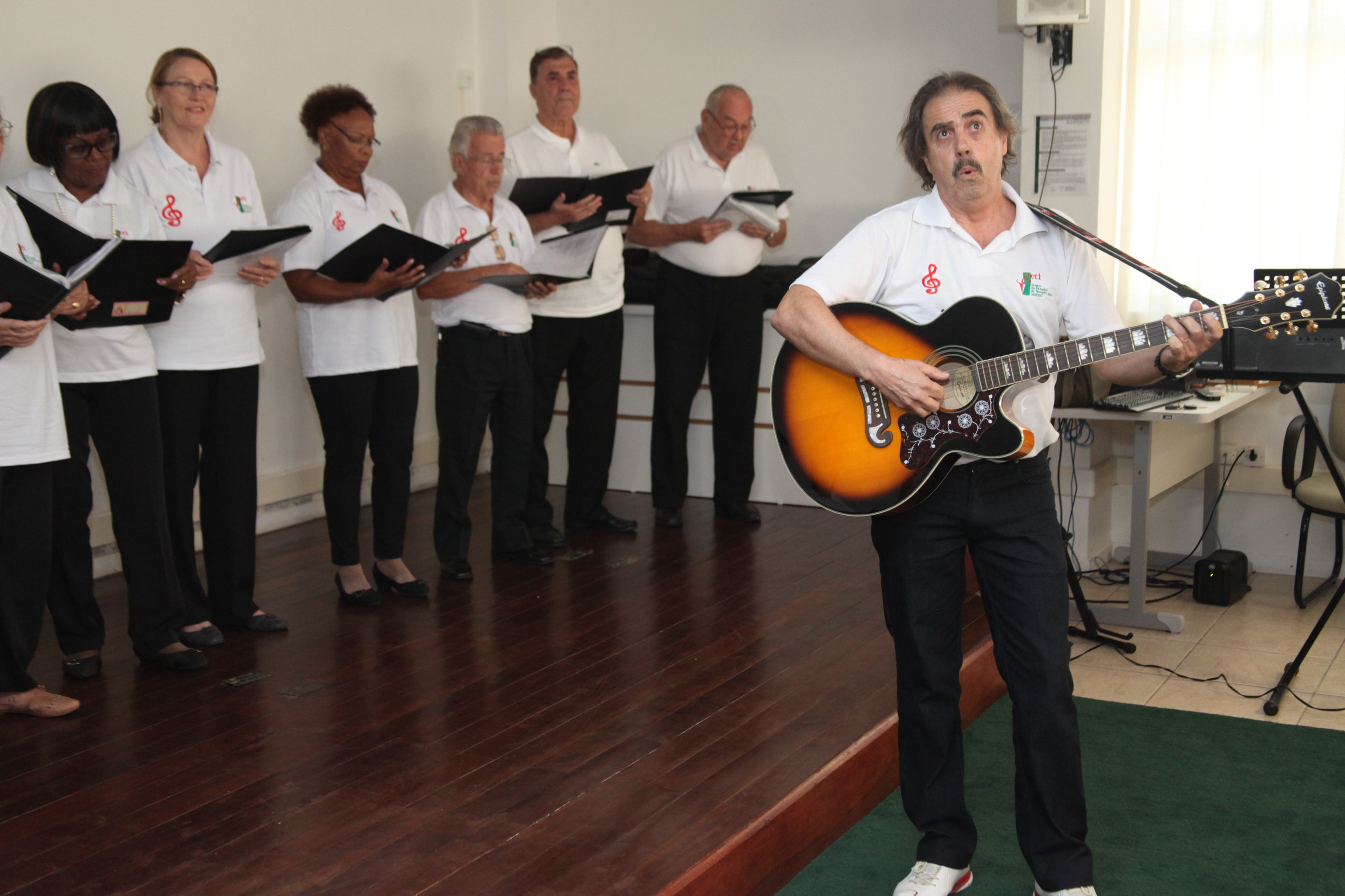 Deputada Dirce Heiderscheidt (PMDB) e Krishnamurthy Gangadharan visitam o Núcleo de Estudos da Terceira Idade (NETI) na UFSC e Grupo de Estudos da Terceira Idade (GETI) na Udesc. Foto: Fábio Queiroz