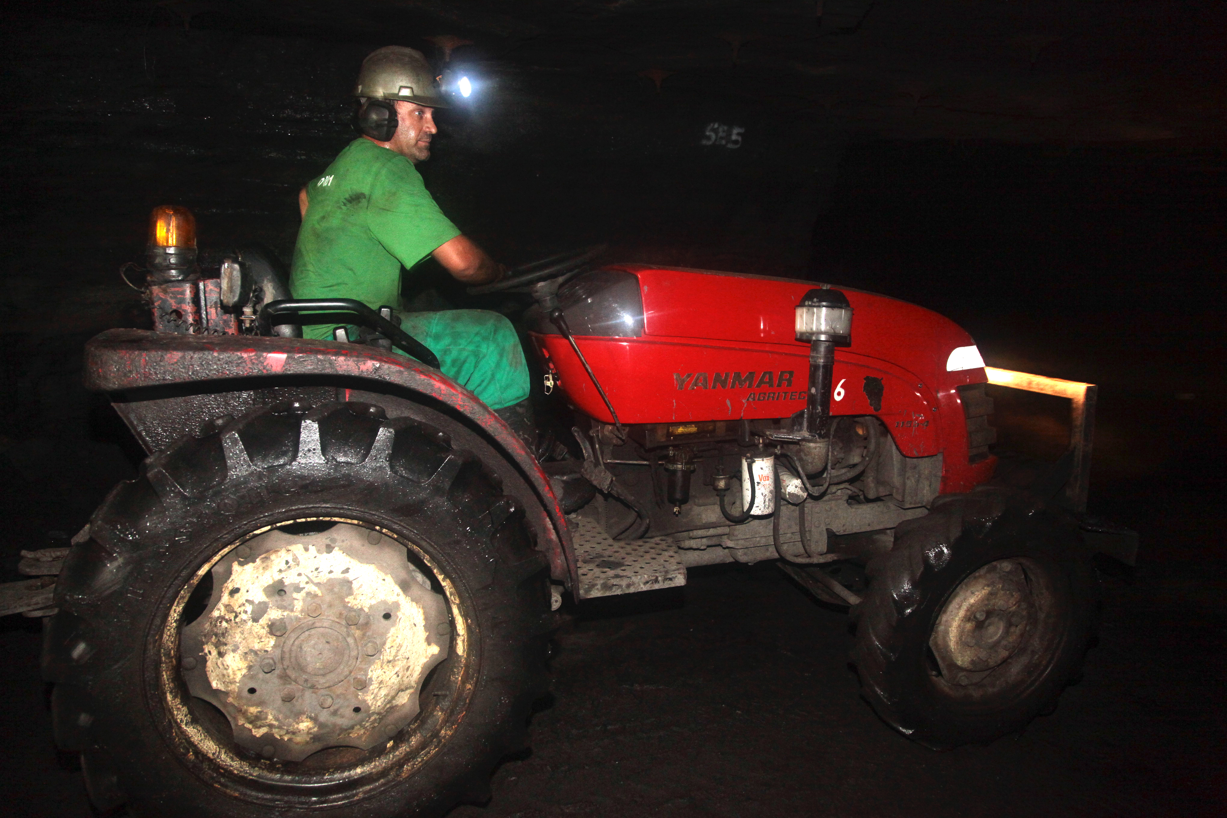 Homens do carvão a evolução no trabalho dos mineiros. Foto: Miriam Zomer