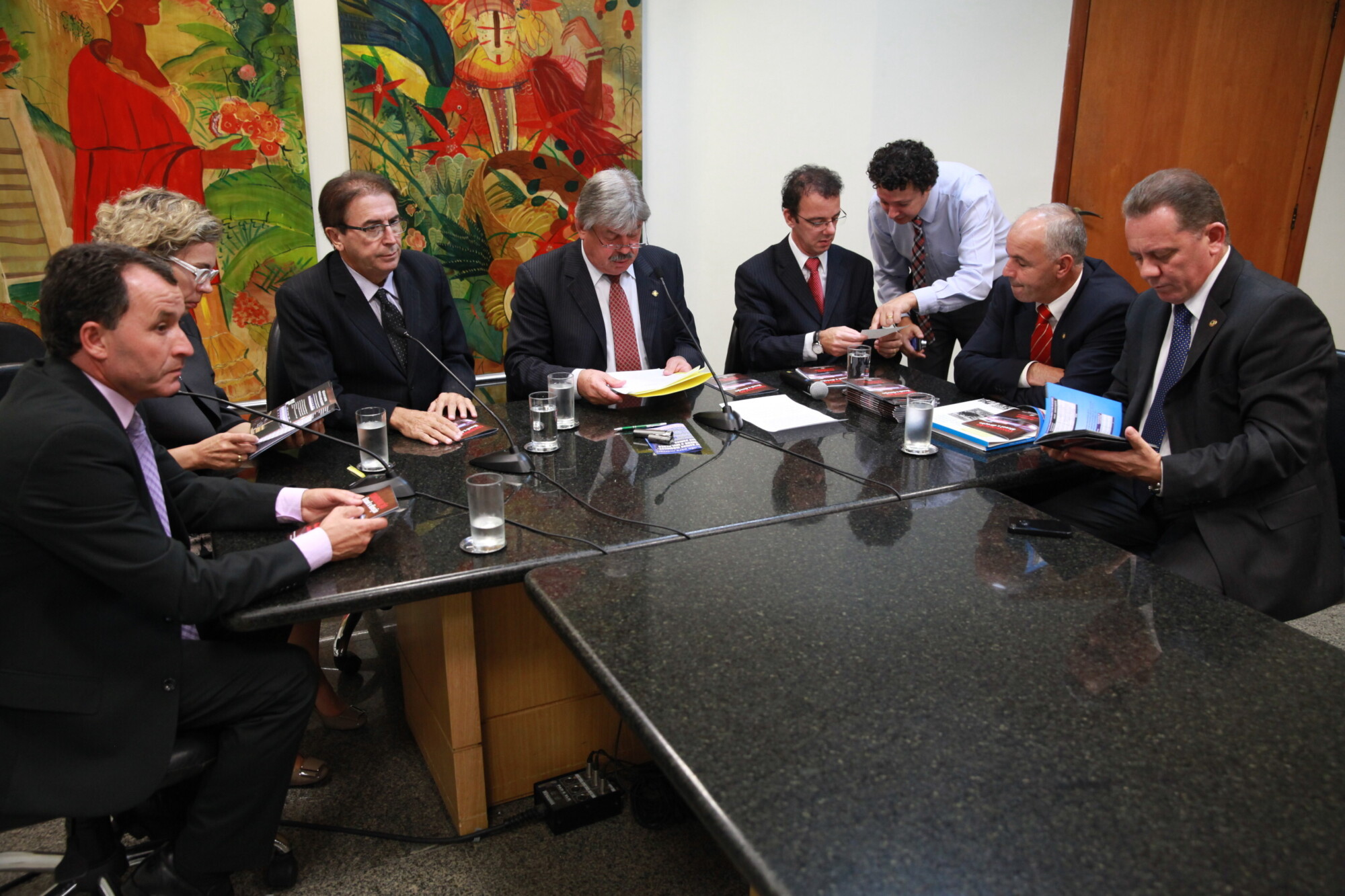 Nova comissão permanente da Assembleia vai atuar em quatro eixos no combate às drogas