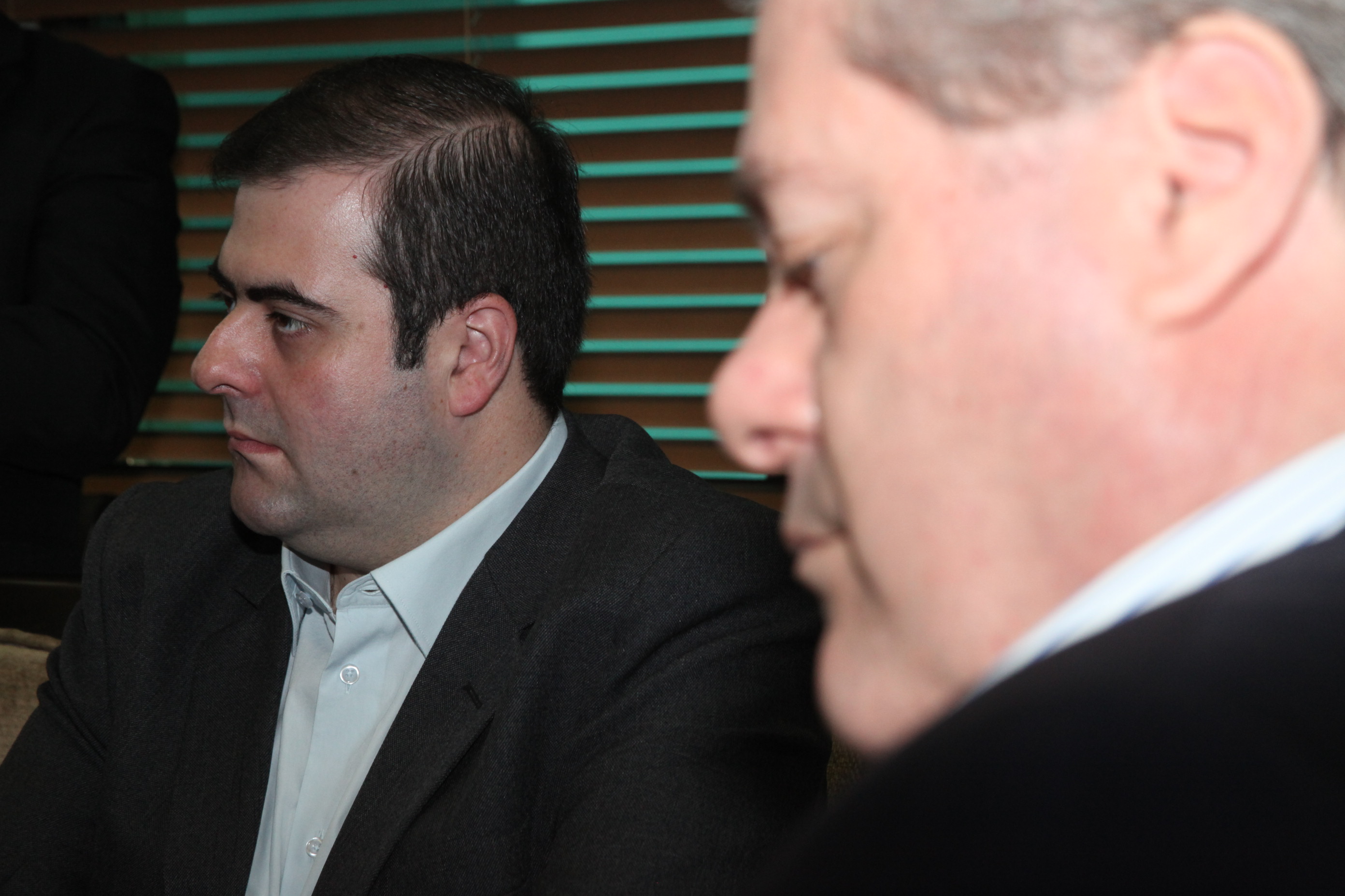 Deputados Nilson Gonçalves (PSDB) e Carlos Chiodini (PMDB) e vereadores de Itapoá reúnem-se com o secretário de Segurança Pública César Grubba. Foto: Fábio Queiroz