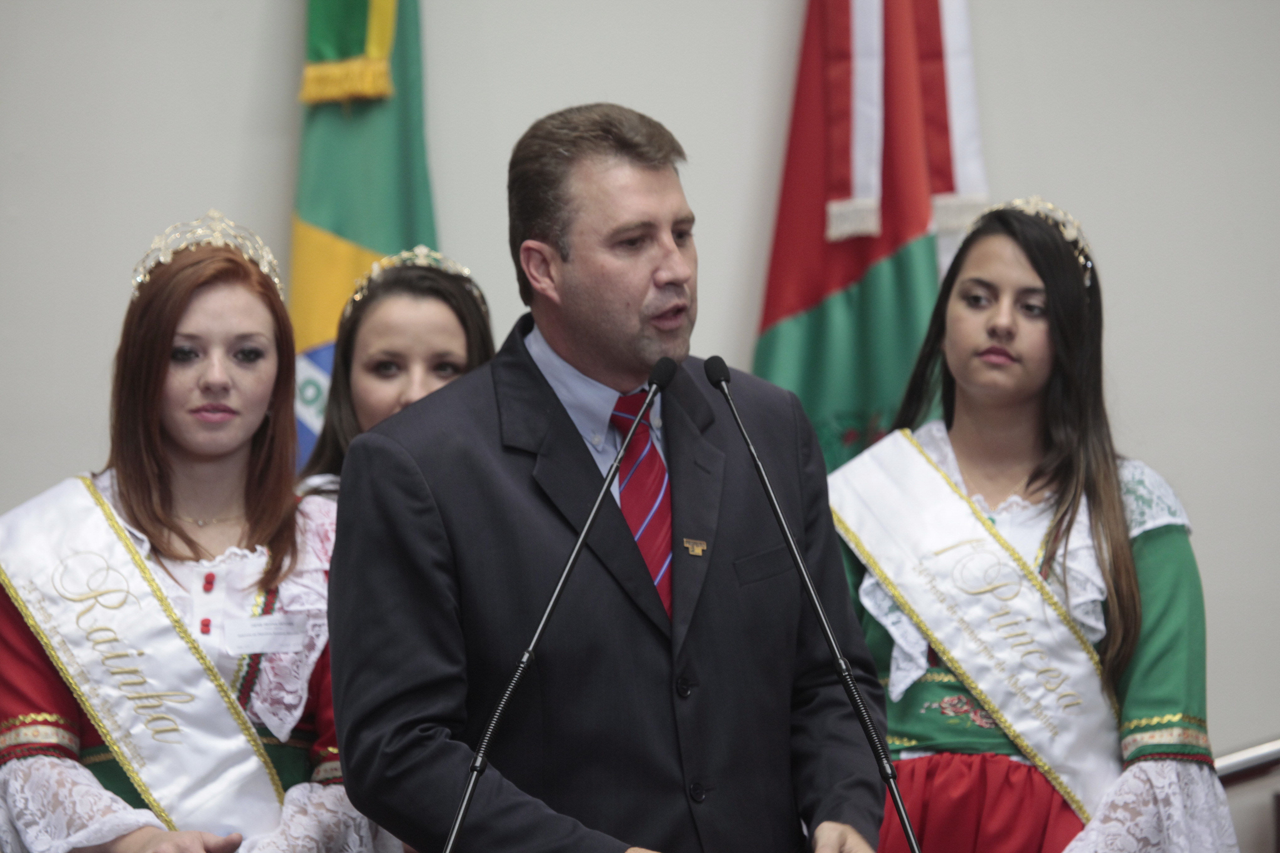 Sessão Ordinária - Plenário Osni Régis - Foto: Carlos Kilian