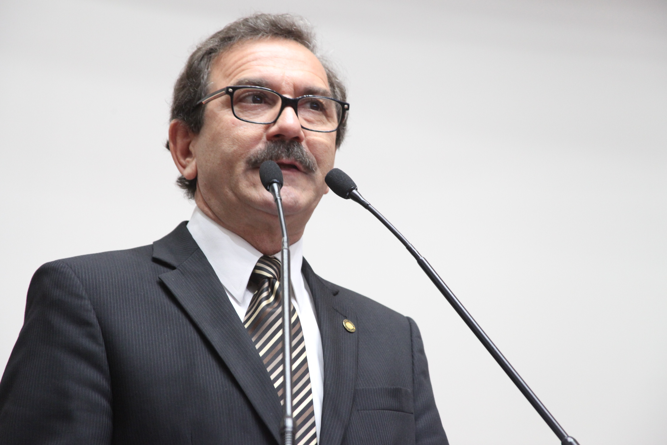 Sessão Ordinária - Plenário Osni Régis. Deputado Serafim Venzon (PSDB)  Foto: Fábio Queiroz