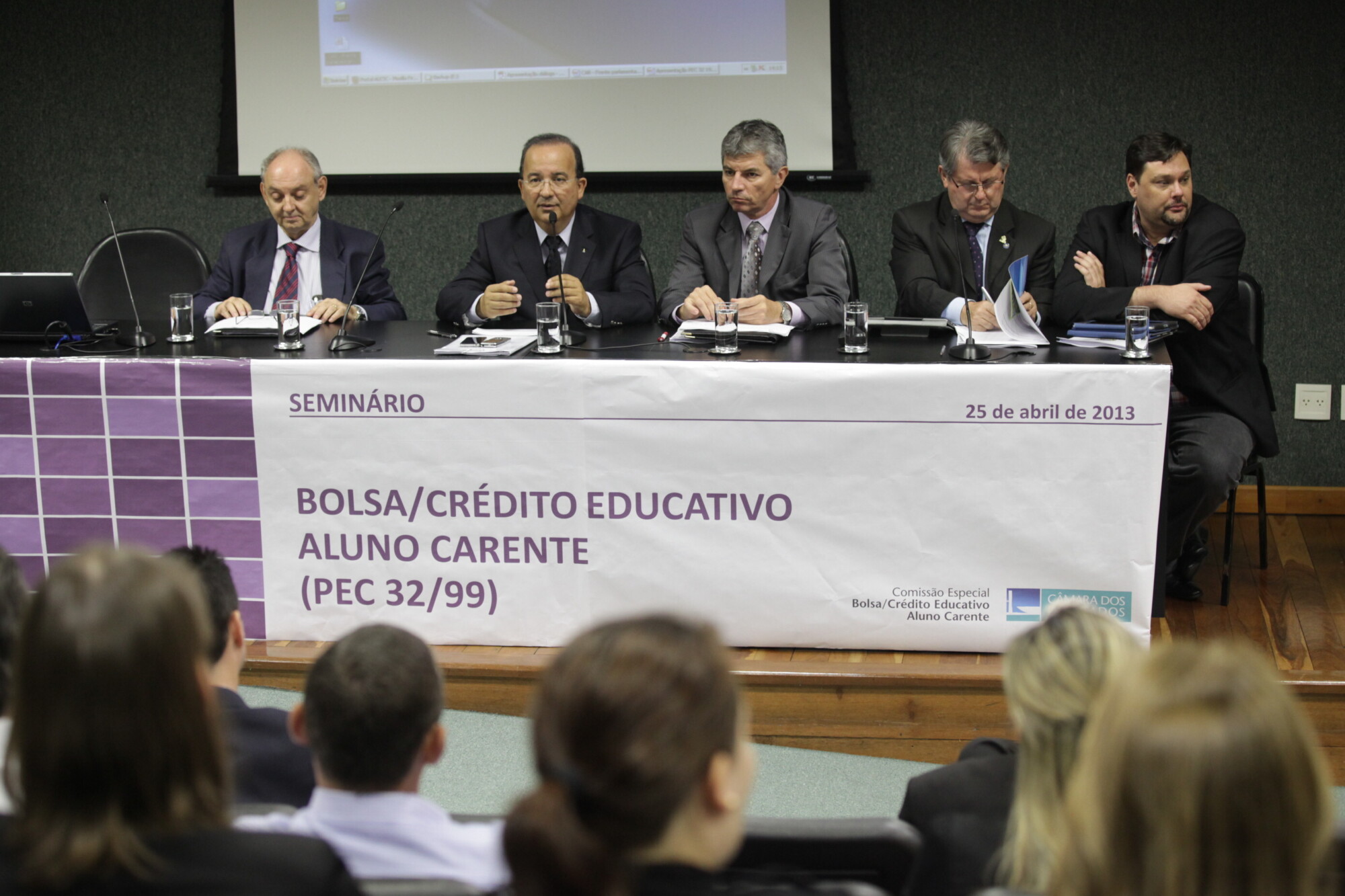 Seminário discute PEC federal das bolsas de estudo