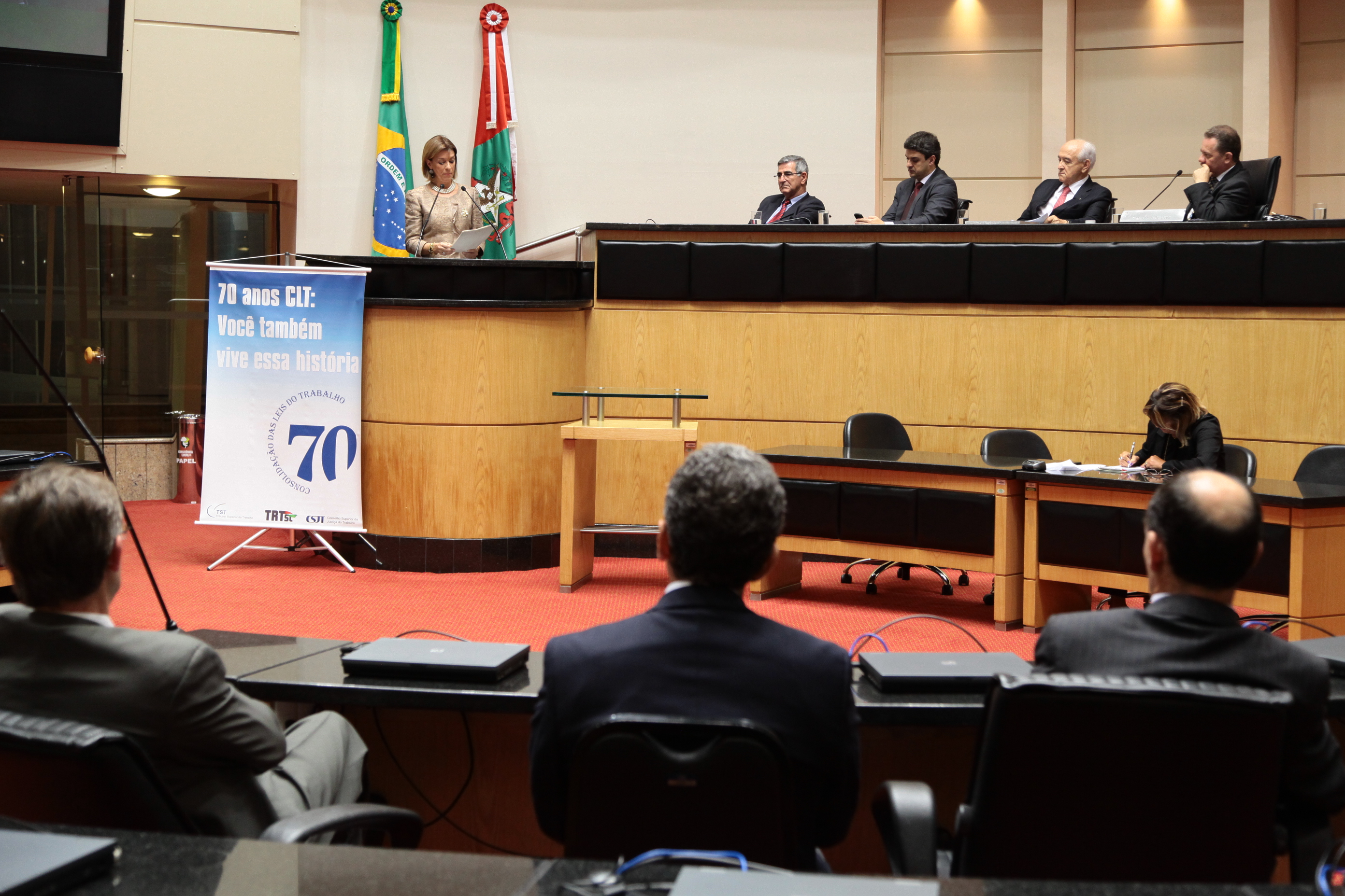 Sessão Especial em comemoração pelo transcurso dos 70 anos de edição do Decreto-lei 5.452, de 1° de maio de 1943 que aprovou a Consolidação das Leis do Trabalho - CLT. Foto: Miriam Zomer