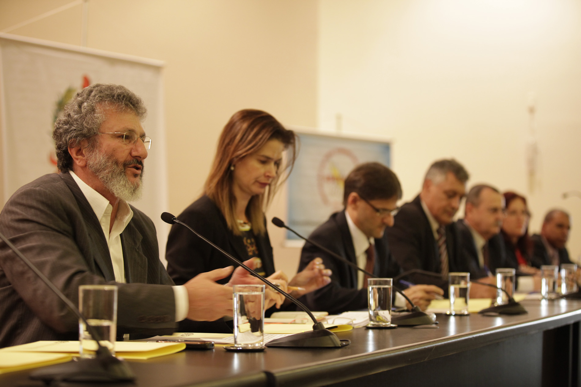 Audiência Pública sobre A implementação e os novos padrões (modelos) de rádio digital a serem adotados como infraestrutura técnica para Santa Catarina e Brasil.