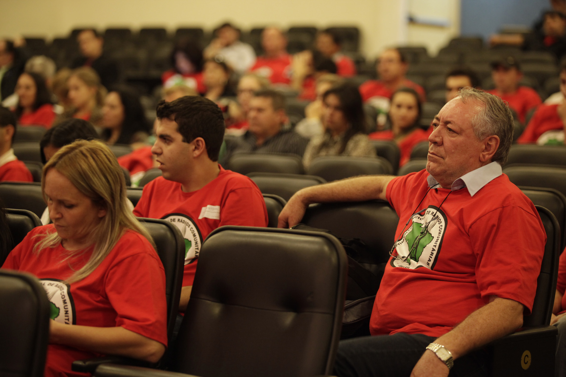 Audiência Pública sobre A implementação e os novos padrões (modelos) de rádio digital a serem adotados como infraestrutura técnica para Santa Catarina e Brasil.