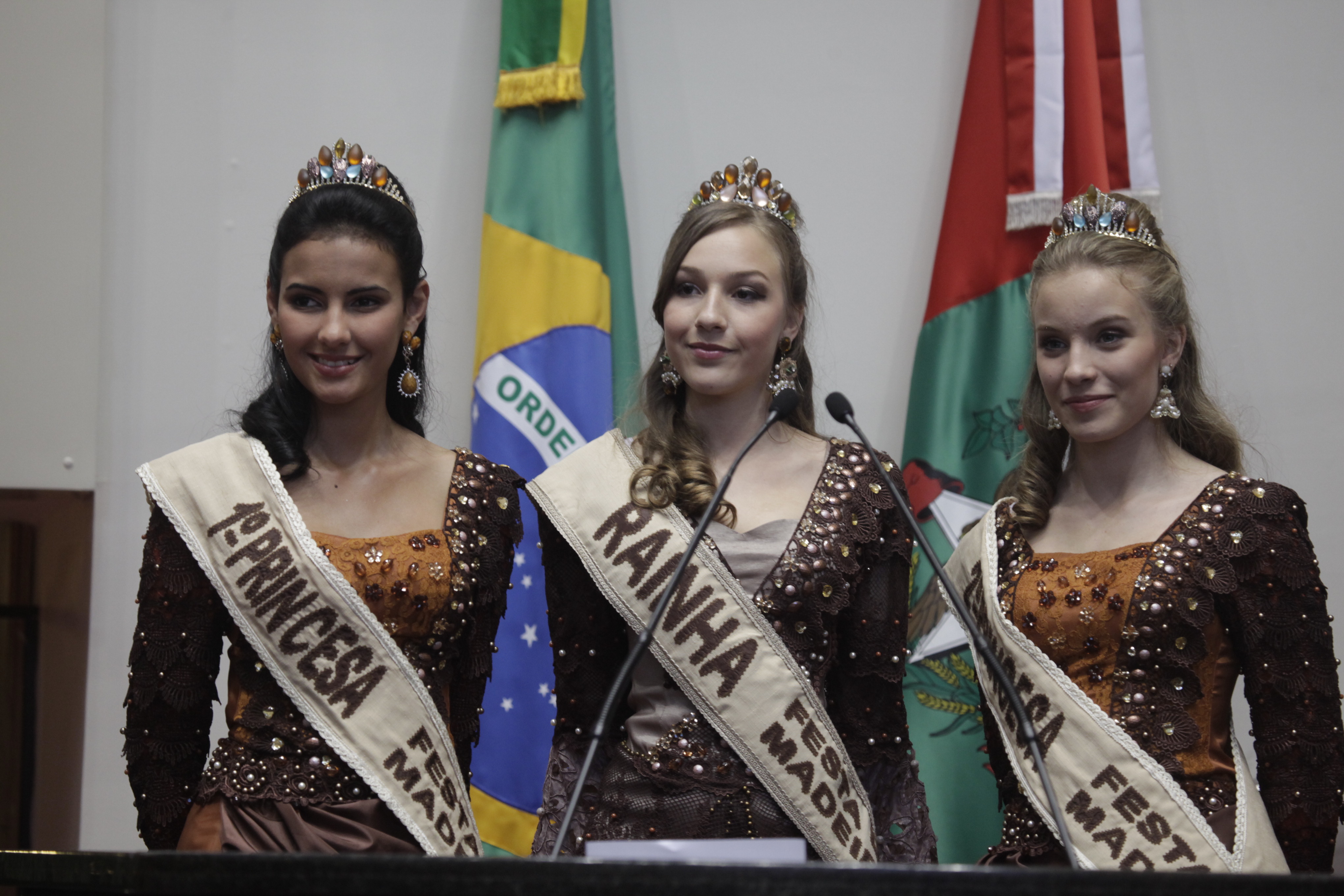 Princesas da 4ª Festa da Madeira, no município de Otacílio Costa. Foto: Carlos Kilian