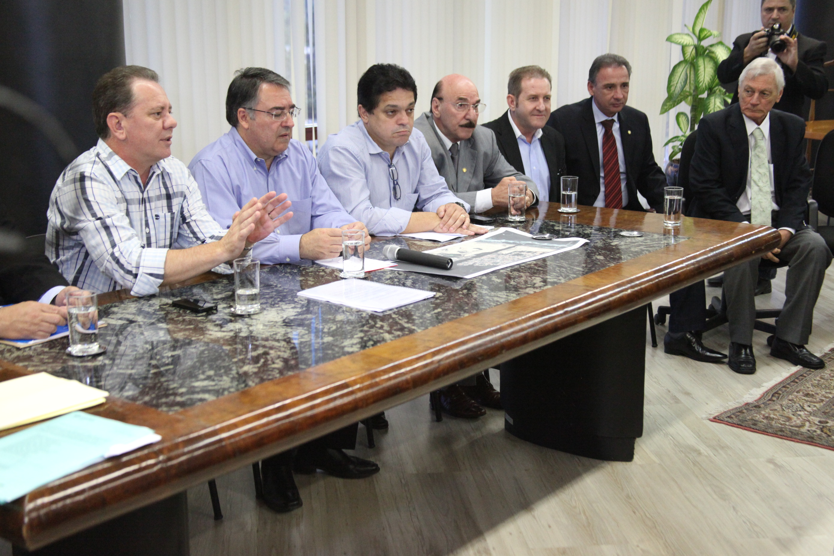 Reunião com o Governador no Centro Administrativo sobre o Desassoriamento da Barra do Camacho. Foto: Fábio Queiroz