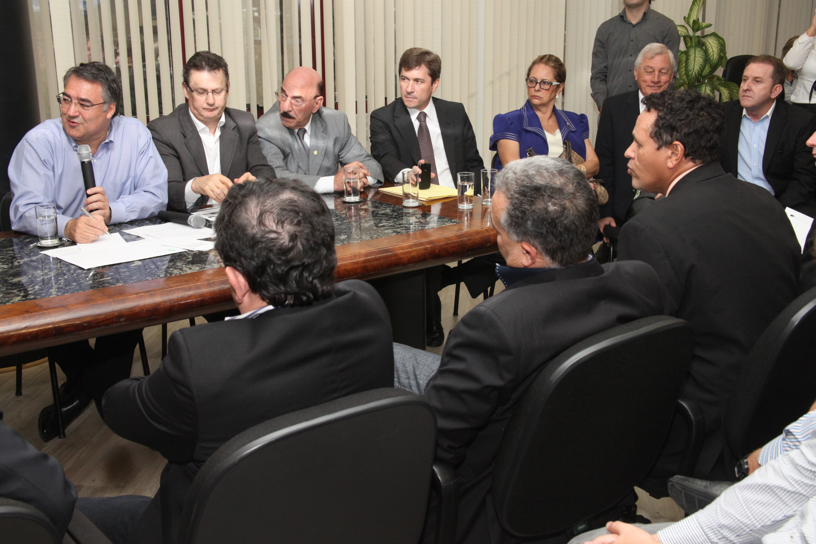 Reunião com o Governador no Centro Administrativo, sobre os problemas enfrentados pela fundação hospitalar São Donato. Foto: Fábio Queiroz