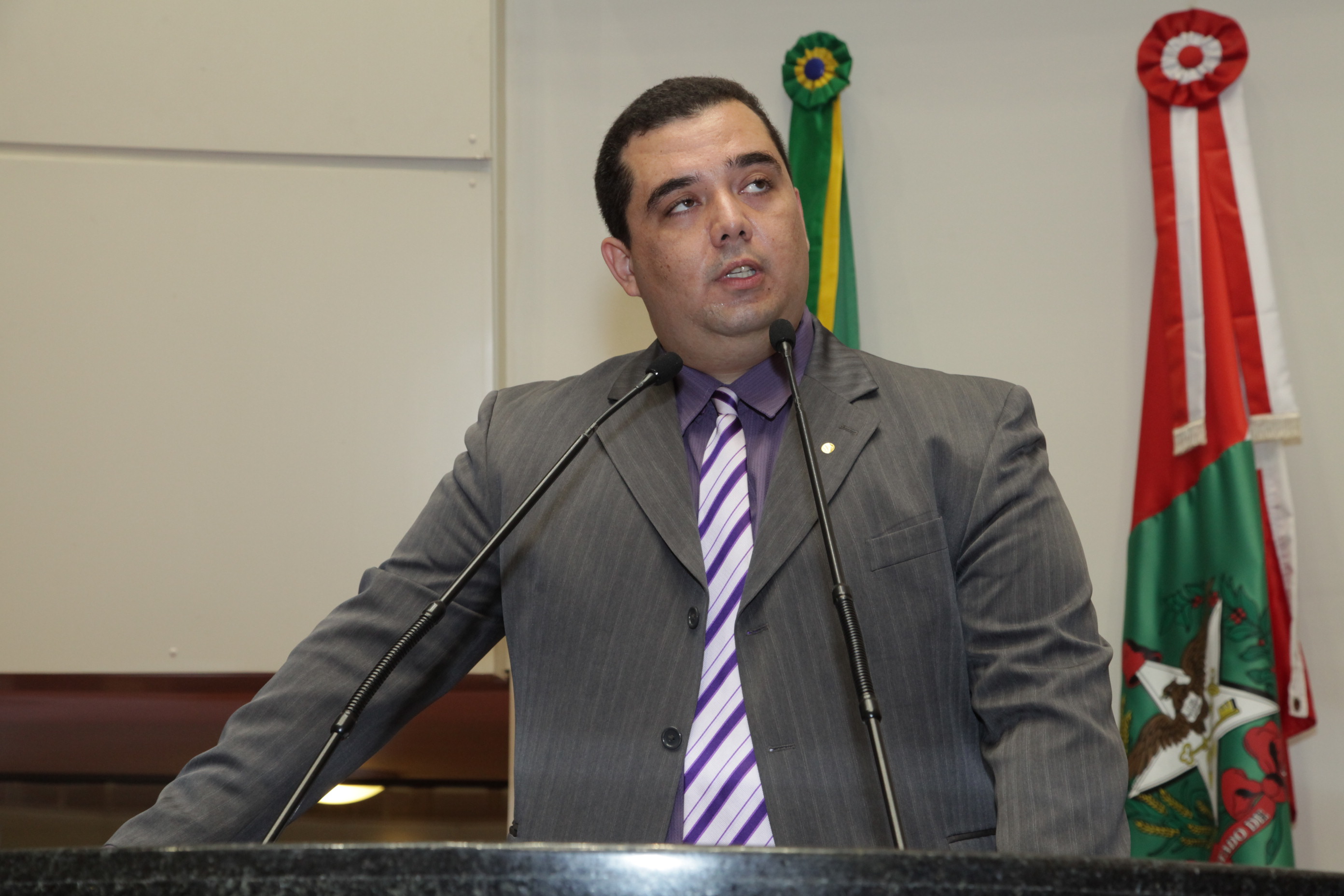 Sessão Especial - Homenagem aos 50 anos do Centro de Ciências Humanas da Educação - FAED  -  Fernando Moreira Junior