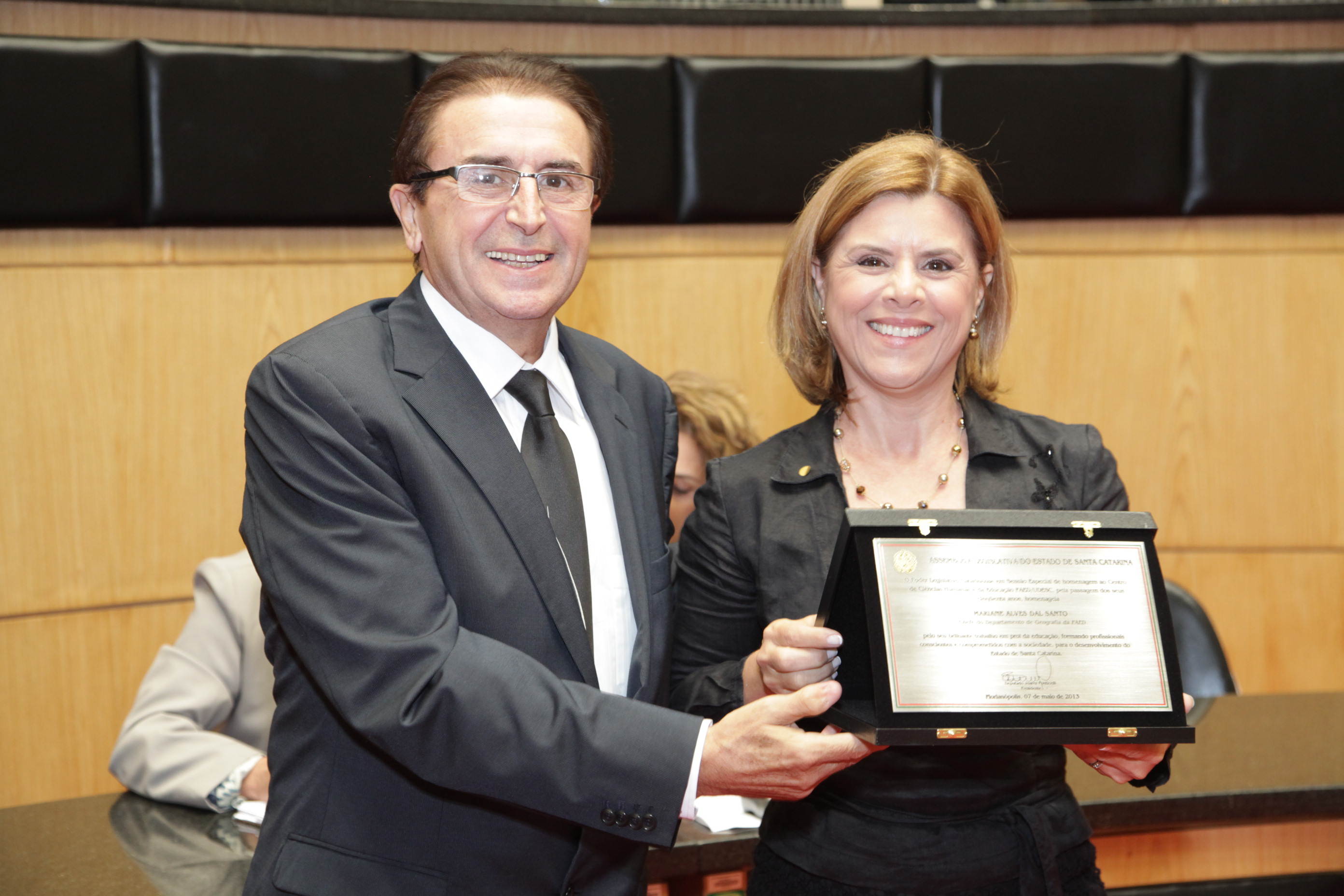 Sessão Especial - Homenagem aos 50 anos do Centro de Ciências Humanas da Educação - FAED  -  Mariane Alves dos Santos