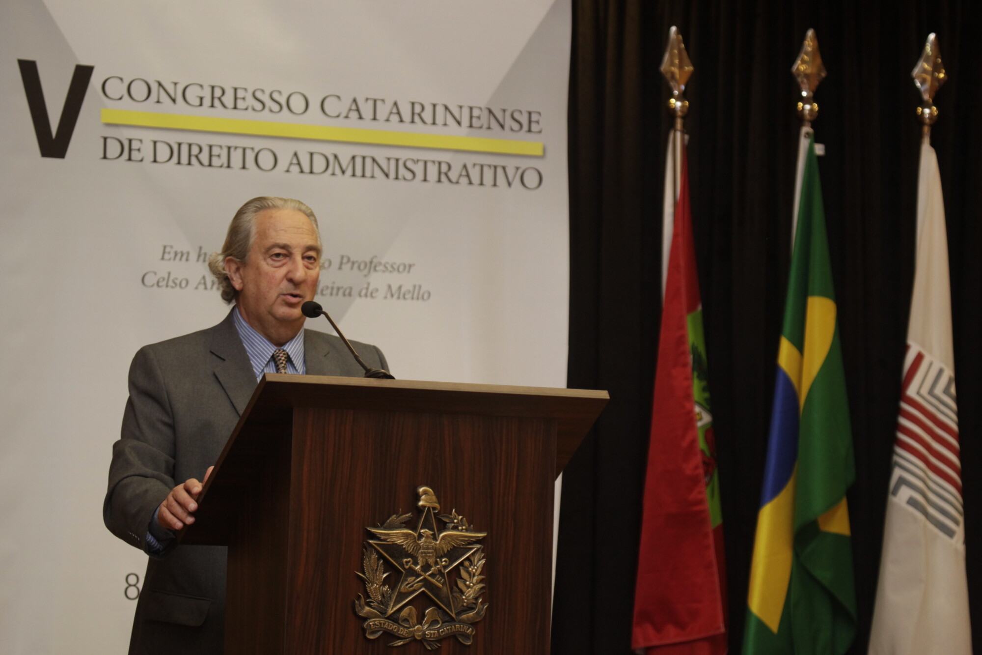 Especialista debate controle de atos da gestão pública no TCE/SC