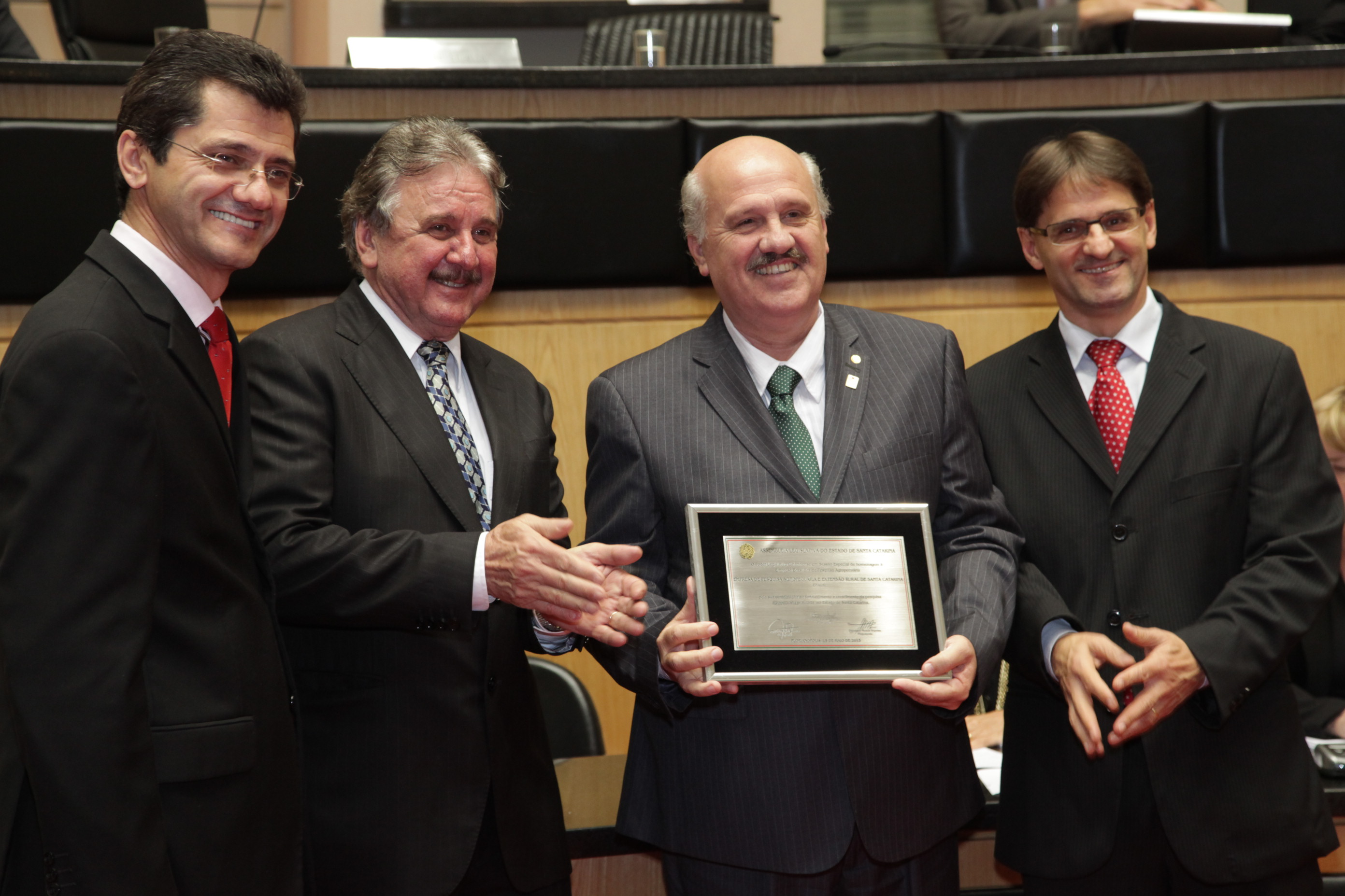 Sessão Especial em homenagem à Empresa Brasileira de Pesquisa Agropecuária EMBRAPA - 40 anos. Luiz Ademir Hessmann
