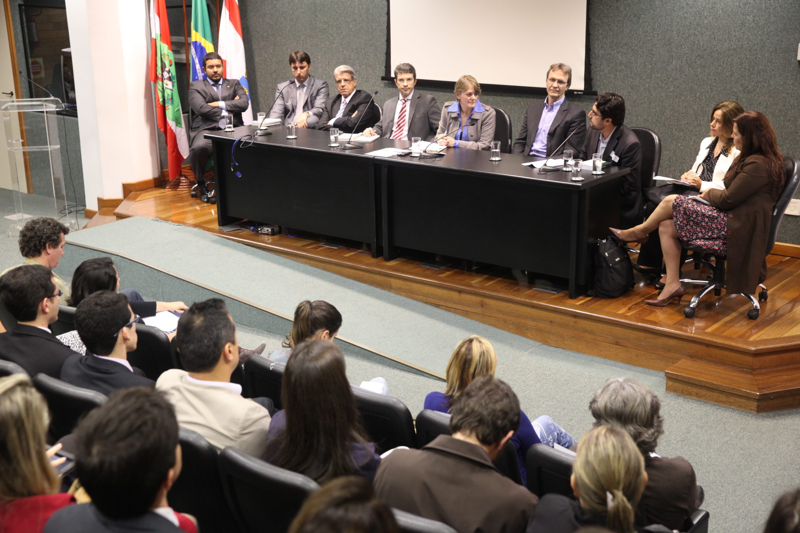 Audiência Pública para avaliar e debater o primeiro mês de trabalho da Defensoria Pública de Santa Catarina. Foto: Miriam Zomer