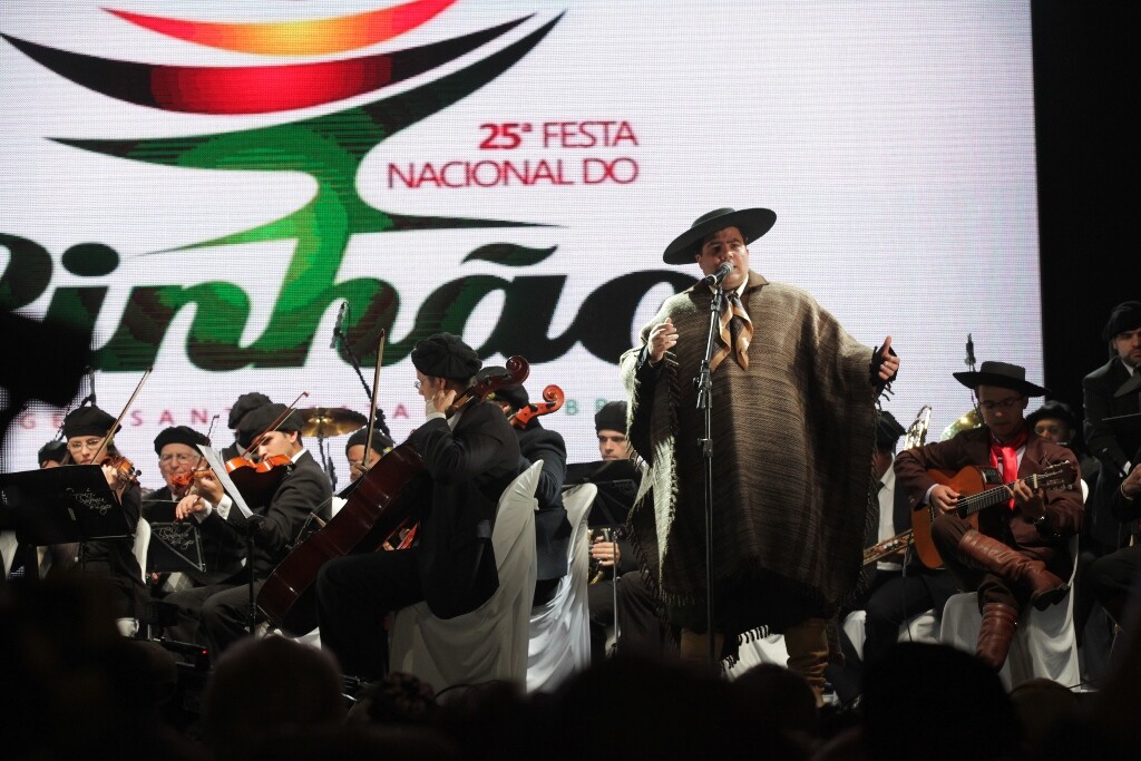 Sapecada da Canção Nativa é destaque na Festa do Pinhão, em Lages