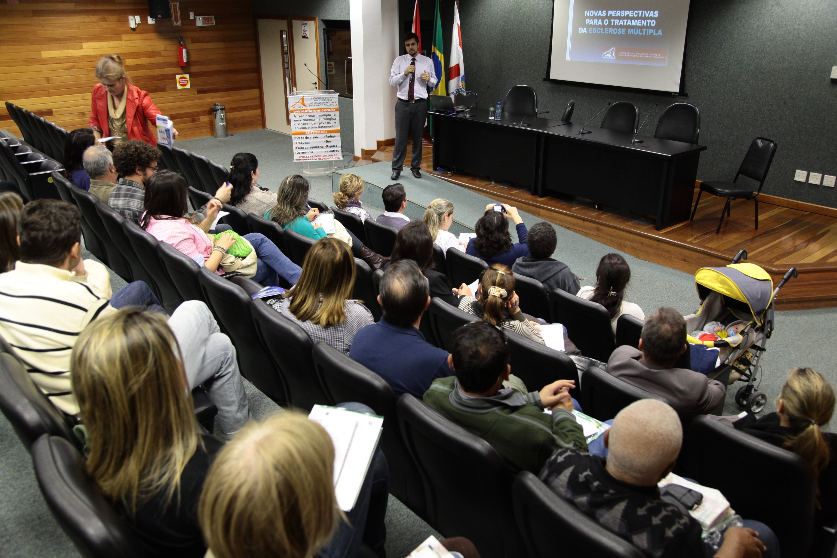 Encontro dos pacientes de Esclerose Múltipla. Foto: Miriam Zomer