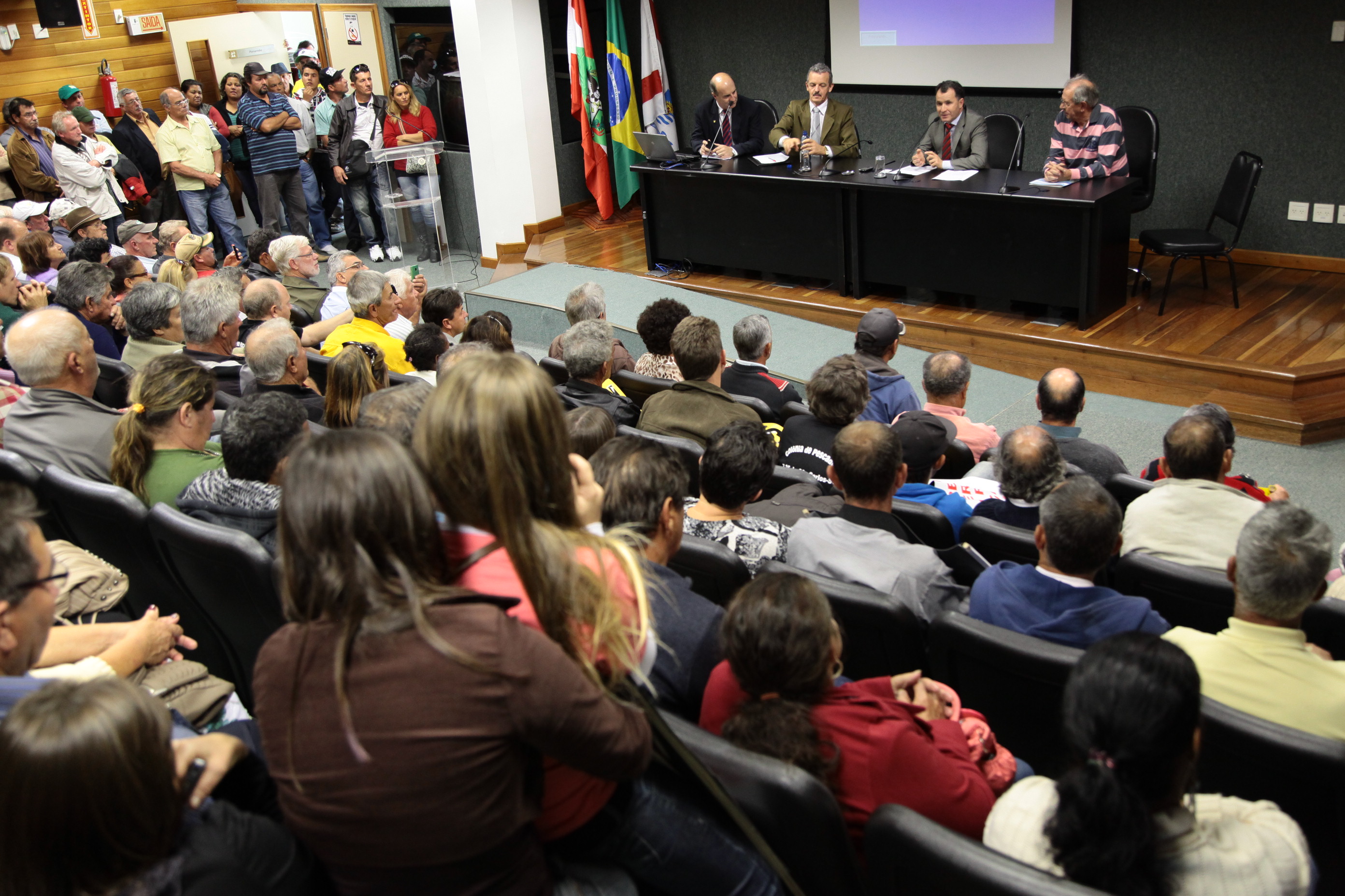 Reunião com a Federação dos Pescadores do Estado de Santa Catarina - FEPESC e representantes das 36 colônias de pescadores do Estado. Foto: Miriam Zomer