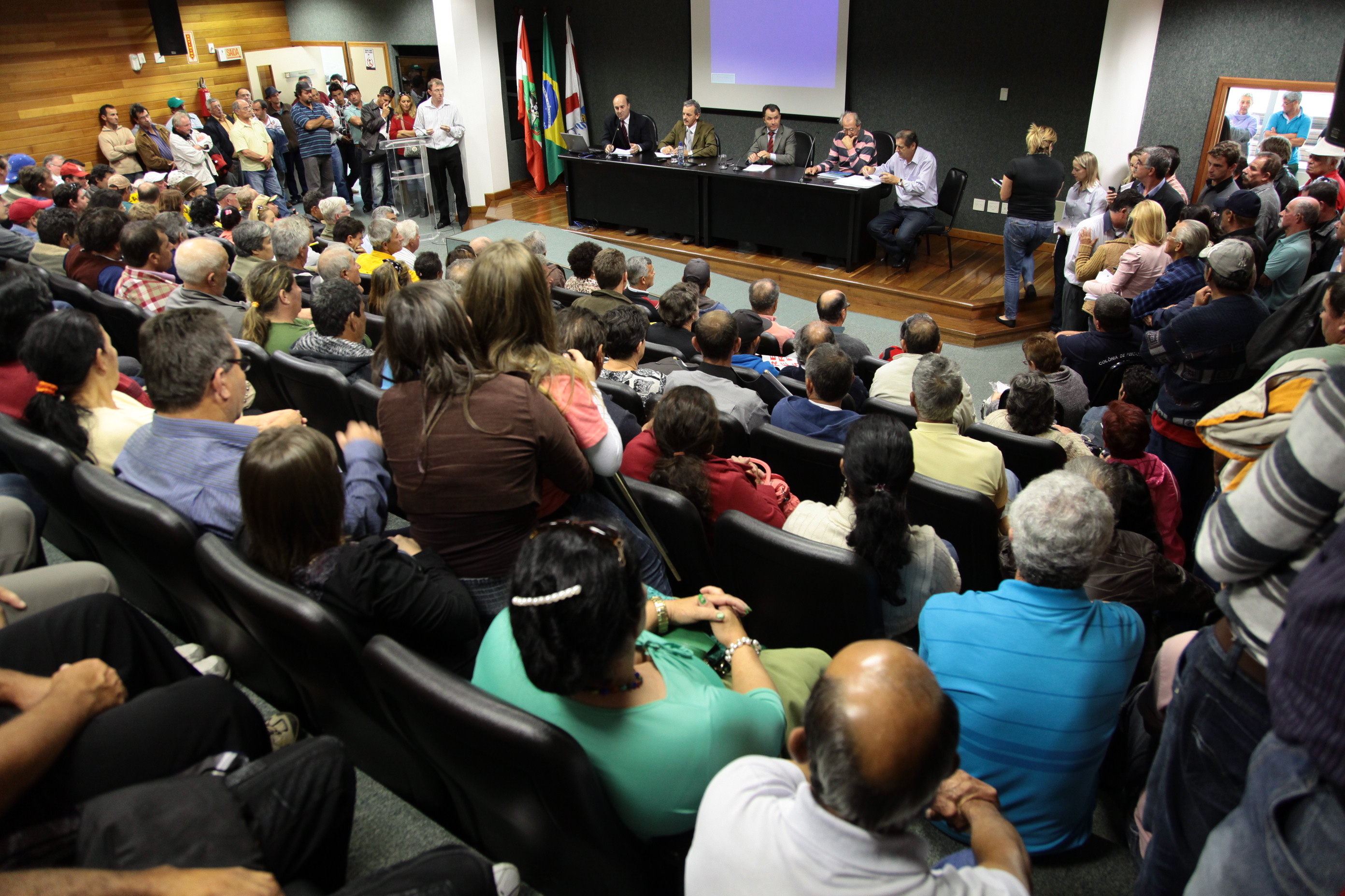 Reunião com a Federação dos Pescadores do Estado de Santa Catarina - FEPESC e representantes das 36 colônias de pescadores do Estado. Foto: Miriam Zomer