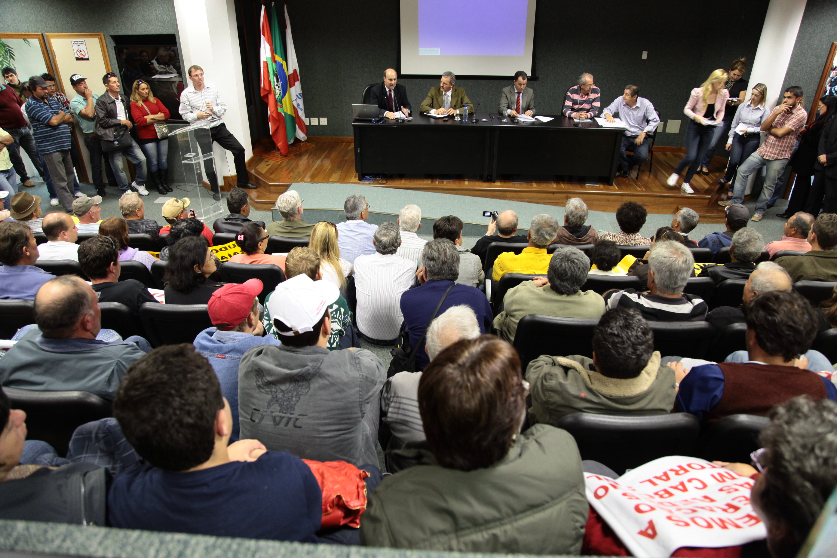 Reunião com a Federação dos Pescadores do Estado de Santa Catarina - FEPESC e representantes das 36 colônias de pescadores do Estado. Foto: Miriam Zomer