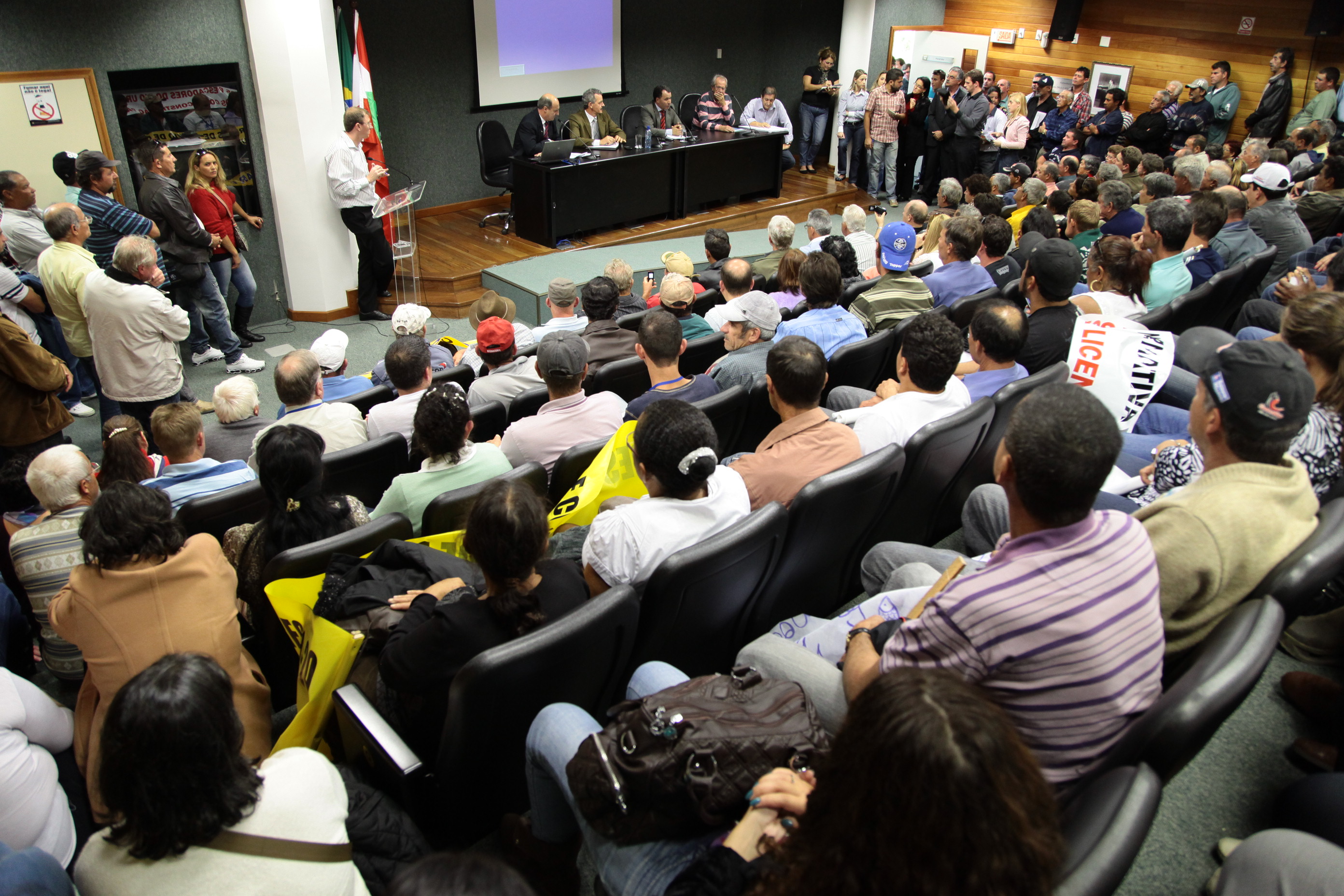 Reunião com a Federação dos Pescadores do Estado de Santa Catarina - FEPESC e representantes das 36 colônias de pescadores do Estado. Foto: Miriam Zomer