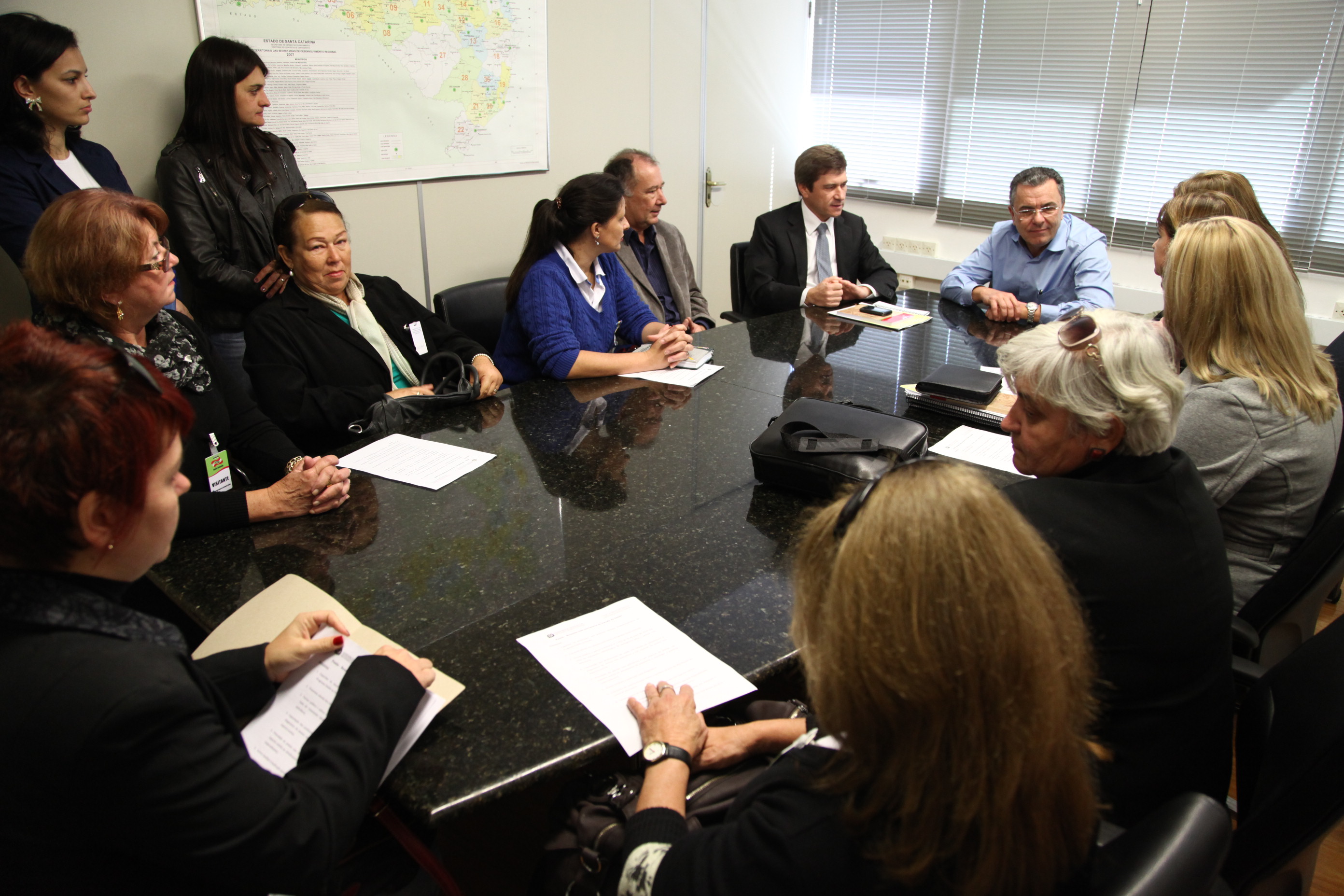 Audiência na Secretaria de Saúde com Comissão de Defesa dos Direitos da Pessoa com Deficência. Foto: Miriam Zomer