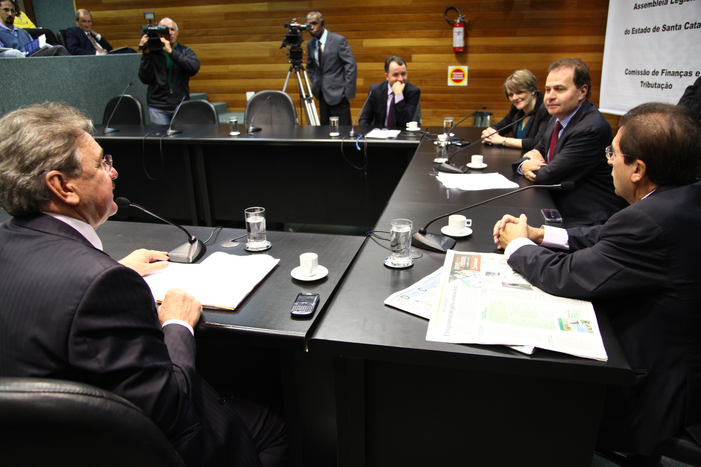 Reunião da Comissão de Finanças e Tributação. Foto: Miriam Zomer