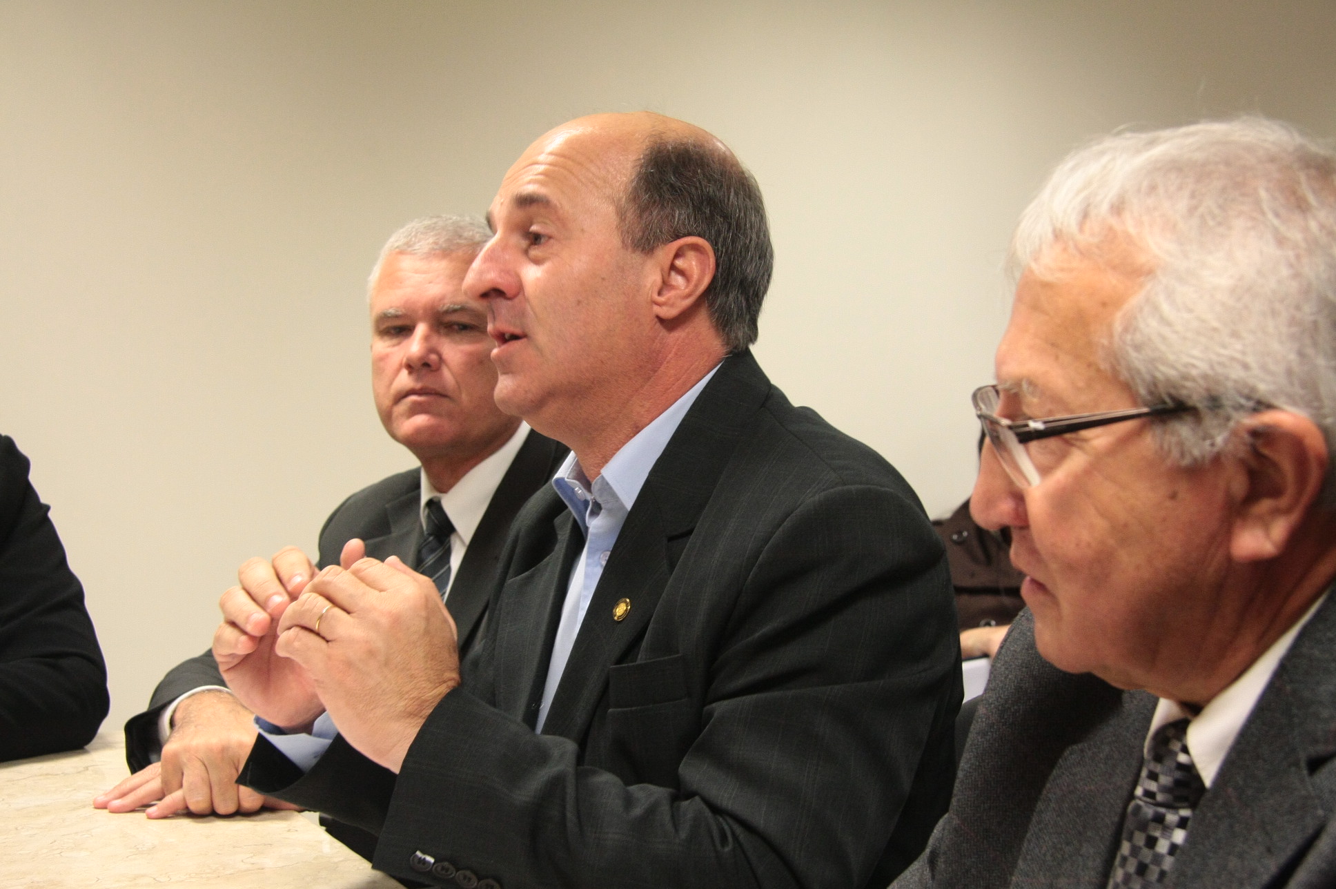 Reunião dos Dep. José Milton Scheffer e Dep. Jorge Teixeira com Diretores de Hospitais - Foto: Eduardo Guedes de Oliveira