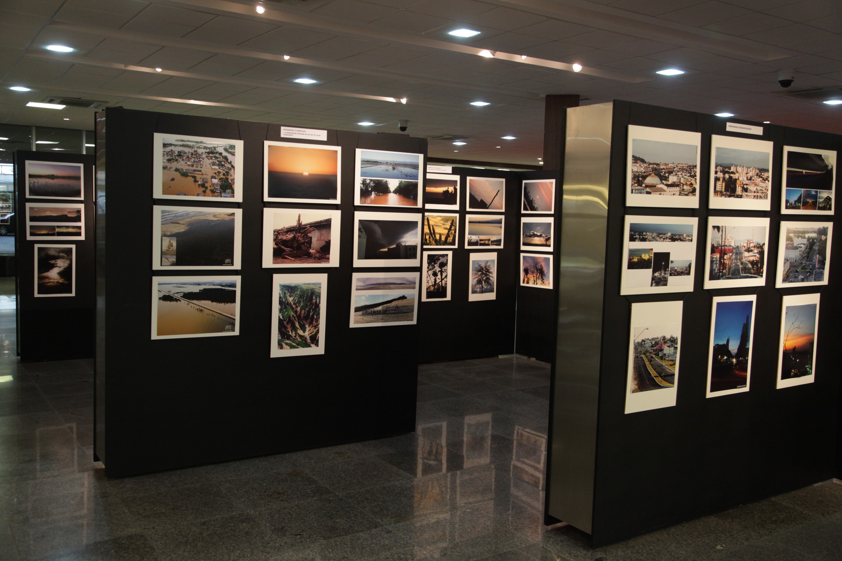 Cerimônia de abertura da Exposição Fotográfica 