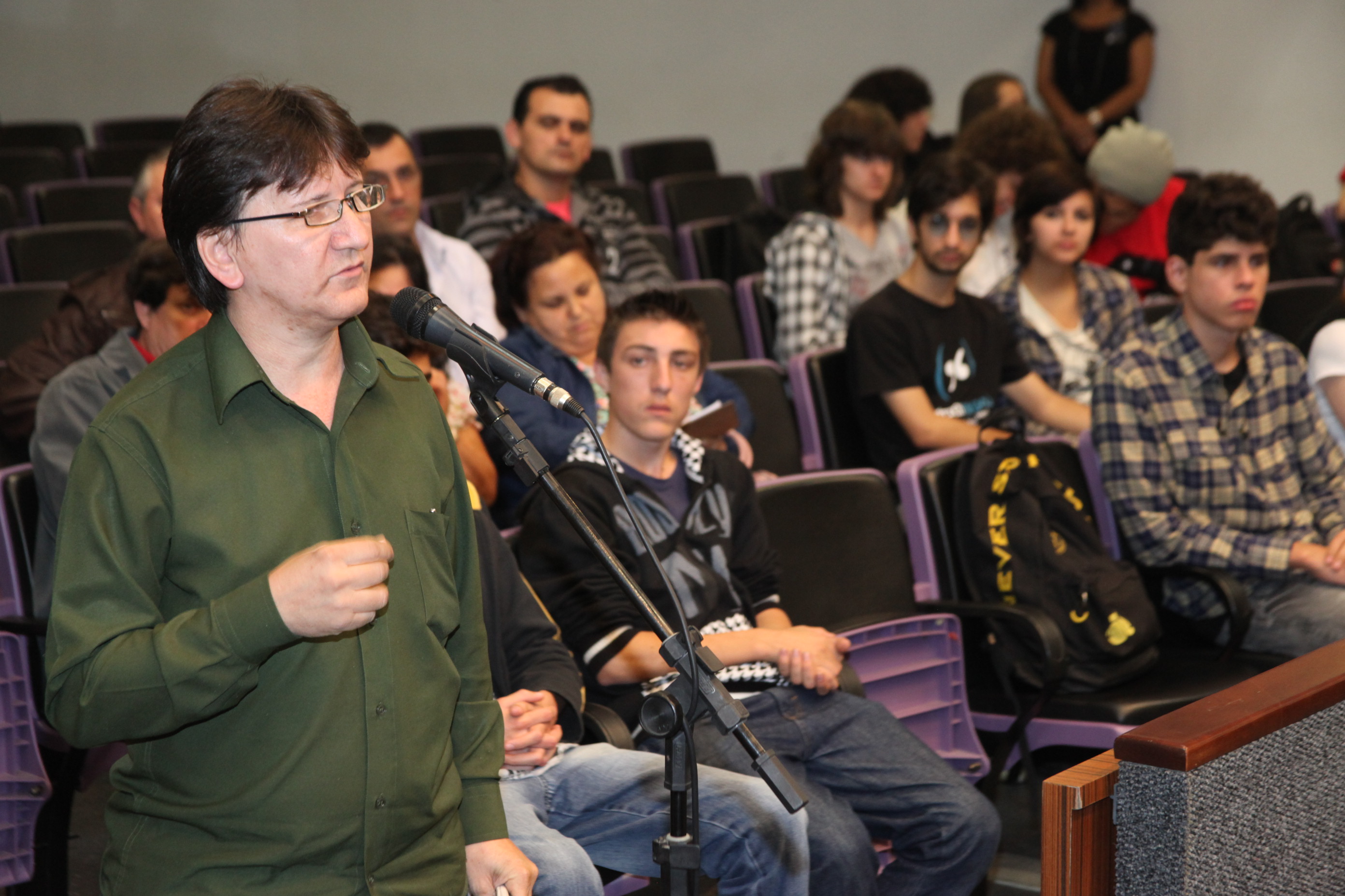 Comissão de Educação promove Audiência Pública em Joinville para discutir a Reenturmação. Foto: Fábio Queiroz