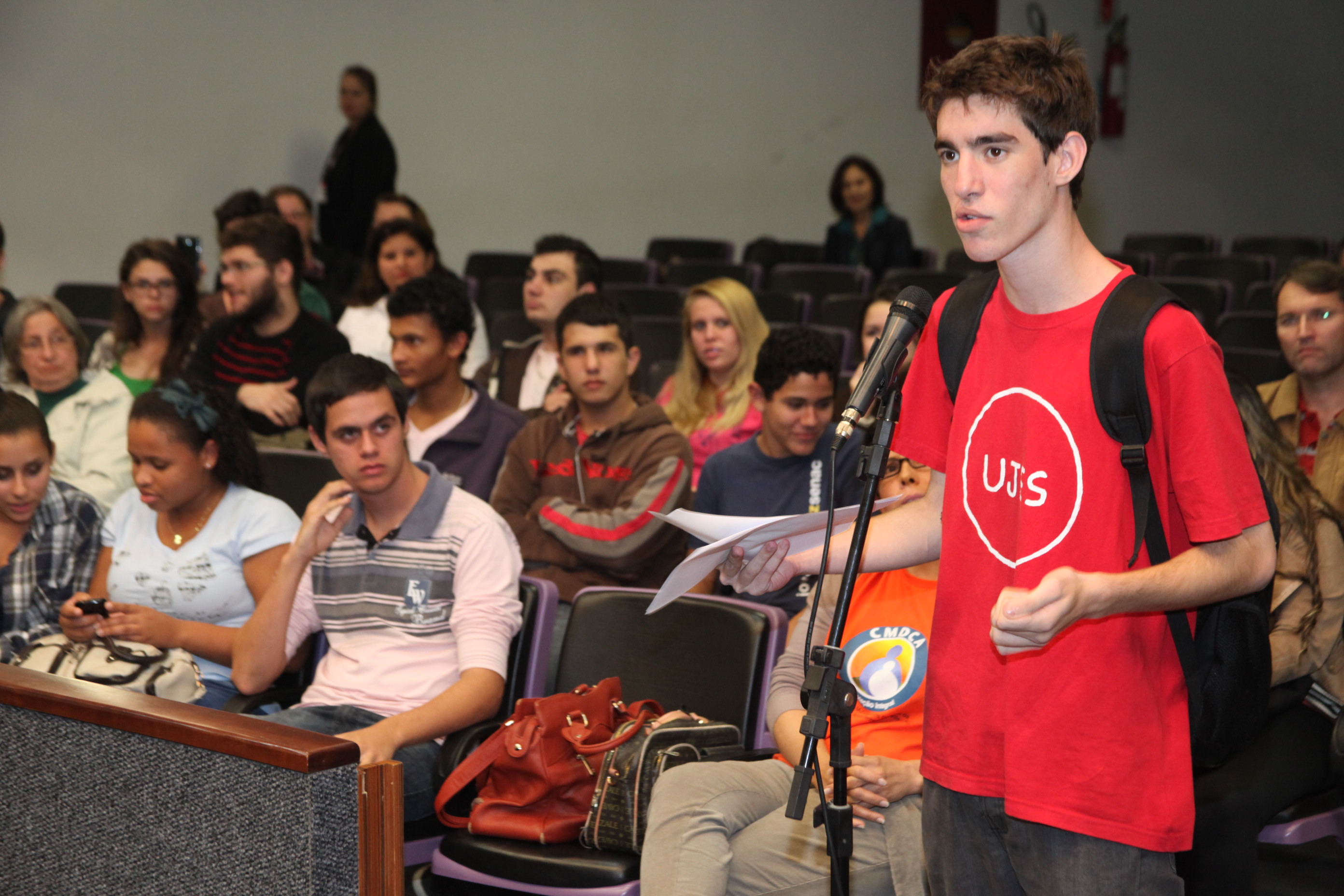 Comissão de Educação promove Audiência Pública em Joinville para discutir a Reenturmação. Foto: Fábio Queiroz