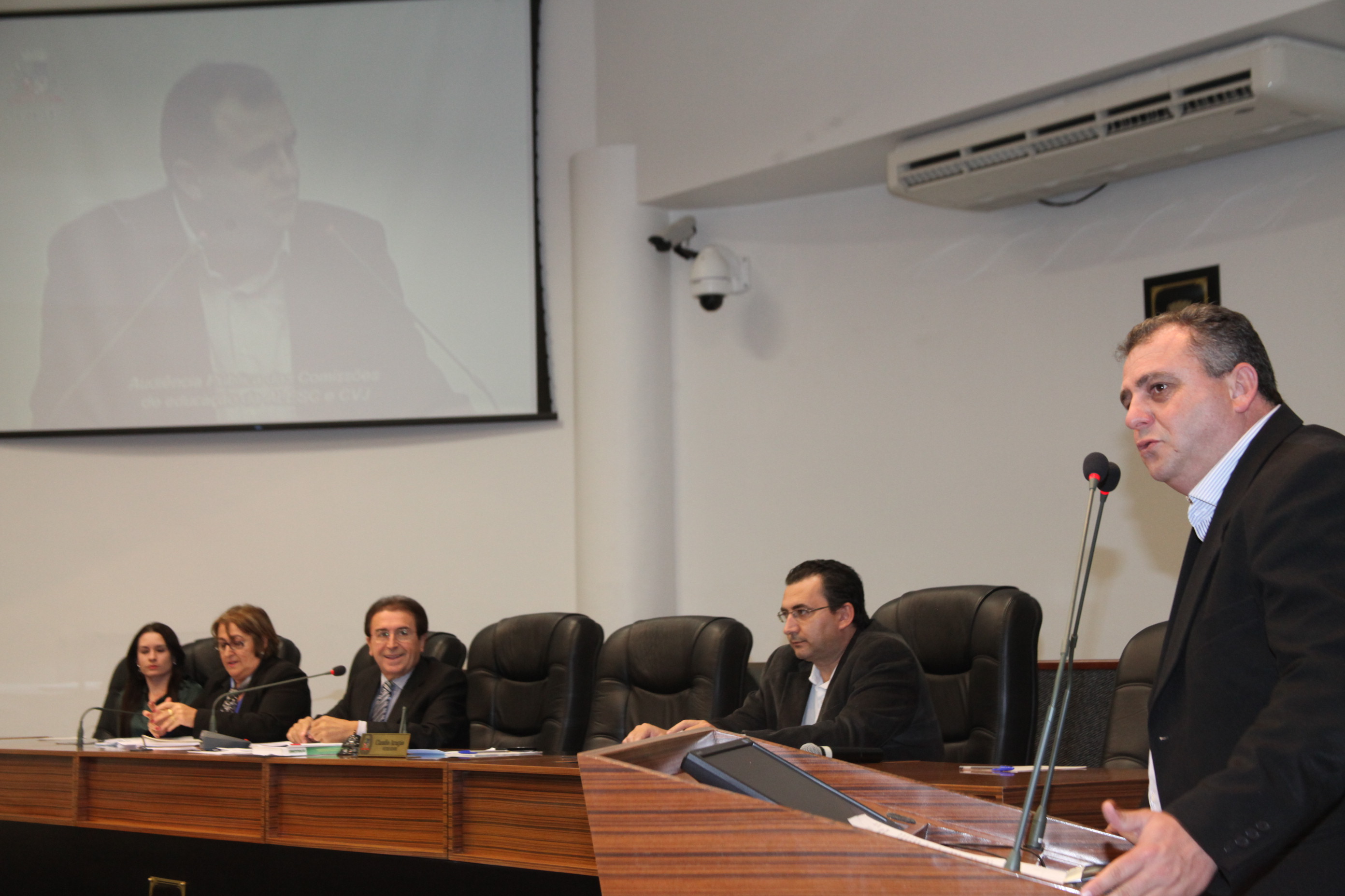 Comissão de Educação promove Audiência Pública em Joinville para discutir a Reenturmação. Foto: Fábio Queiroz