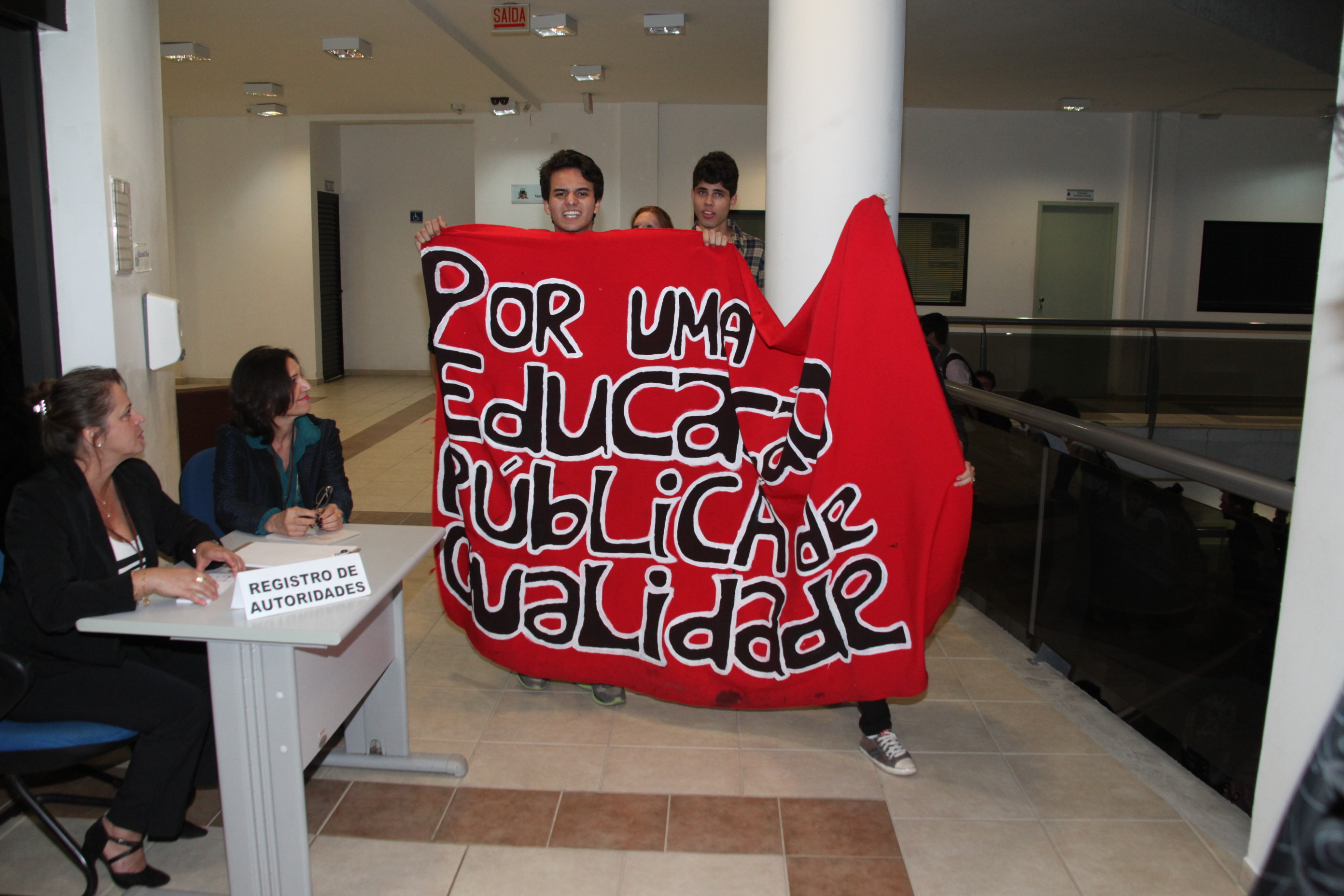 Comissão de Educação promove Audiência Pública em Joinville para discutir a Reenturmação. Foto: Fábio Queiroz