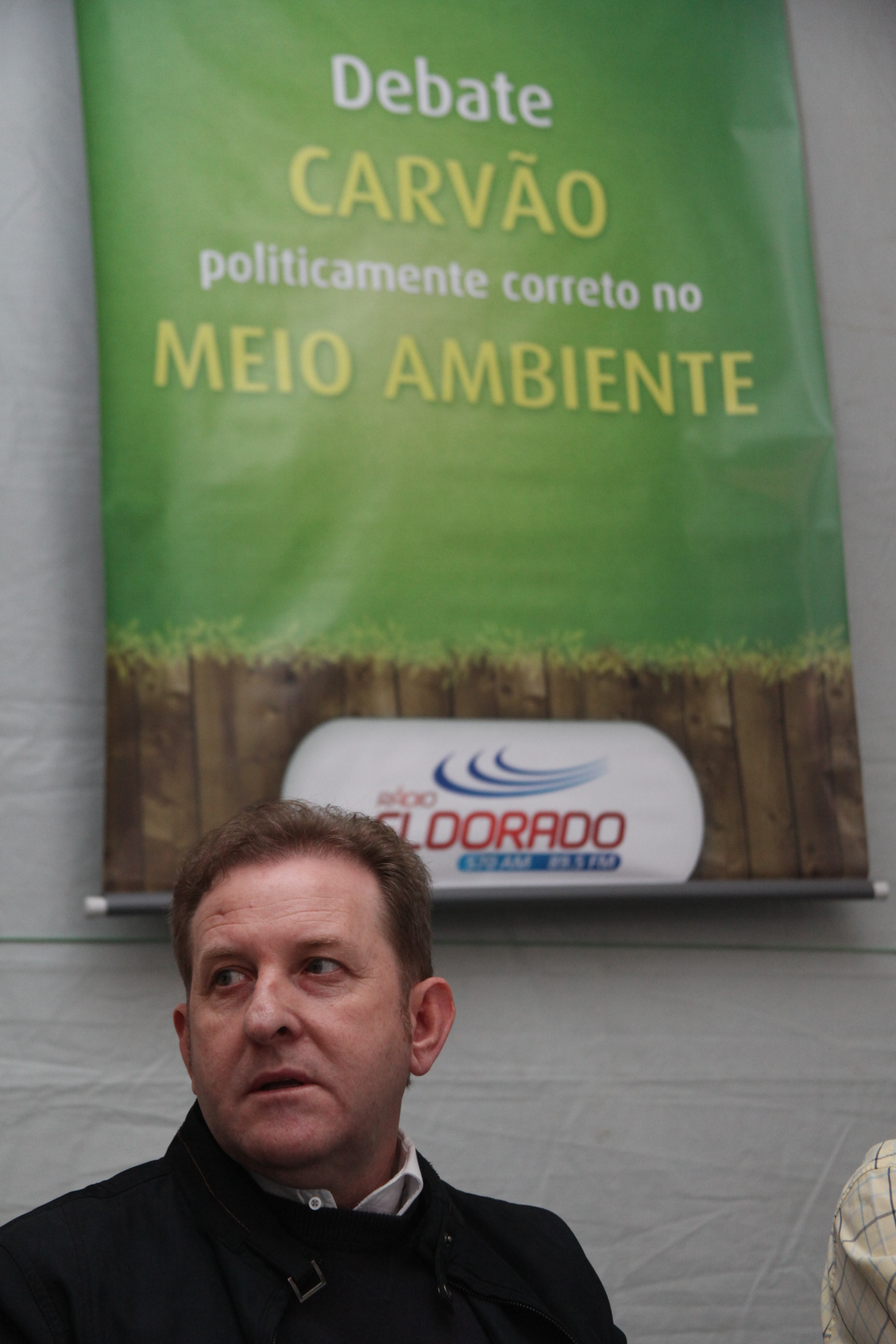 Rádio Eldorado de Criciúma promove debate acerca do uso do carvão mineral com a presença dos deputados Joares Ponticelli (PP) e Valmir Comin (PP). Foto: Fábio Queiroz