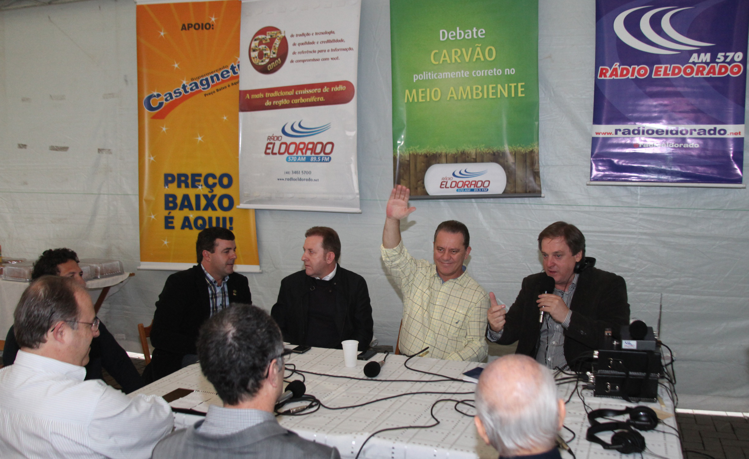 Rádio Eldorado de Criciúma promove debate acerca do uso do carvão mineral com a presença dos deputados Joares Ponticelli (PP) e Valmir Comin (PP). Foto: Fábio Queiroz