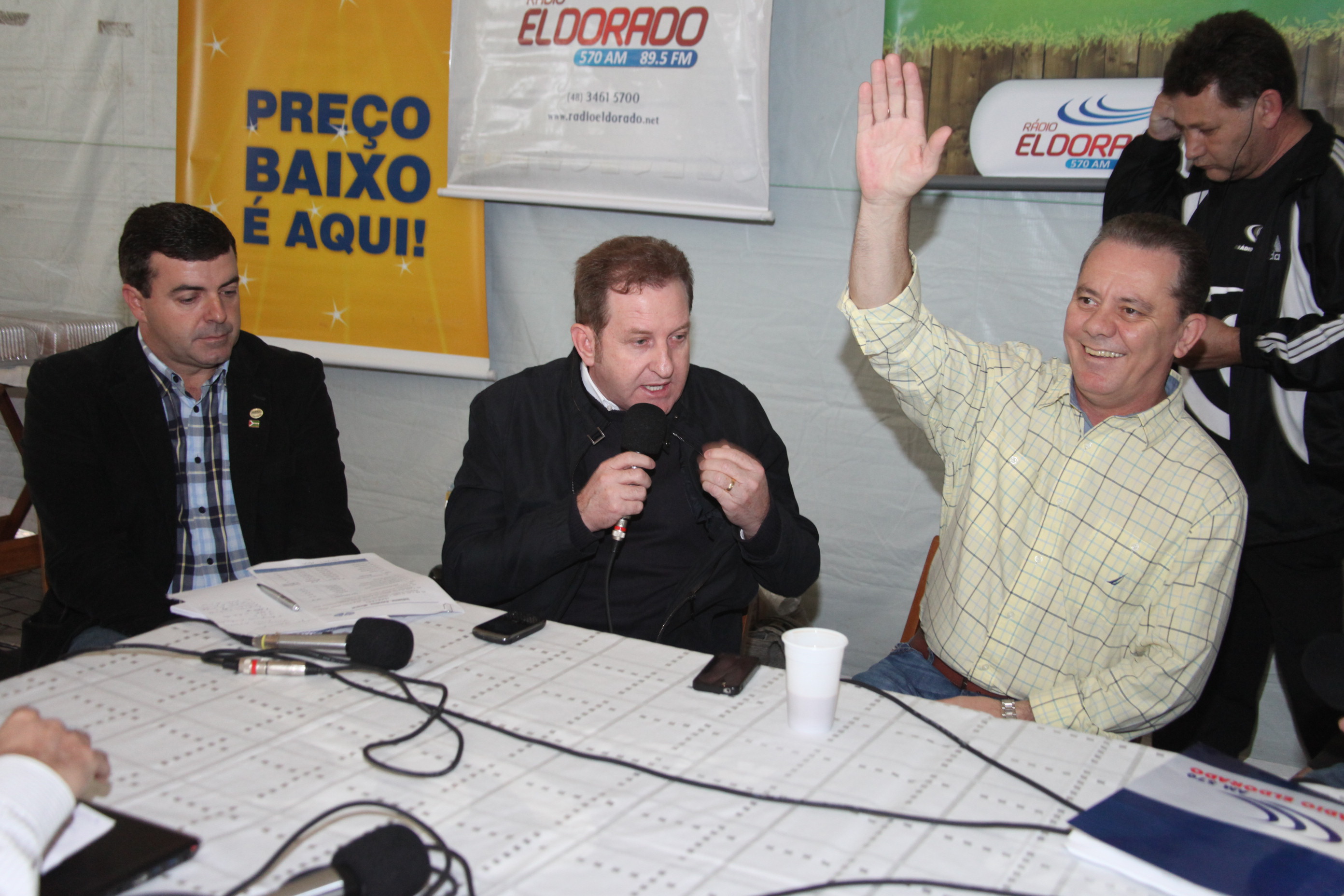 Rádio Eldorado de Criciúma promove debate acerca do uso do carvão mineral com a presença dos deputados Joares Ponticelli (PP) e Valmir Comin (PP). Foto: Fábio Queiroz
