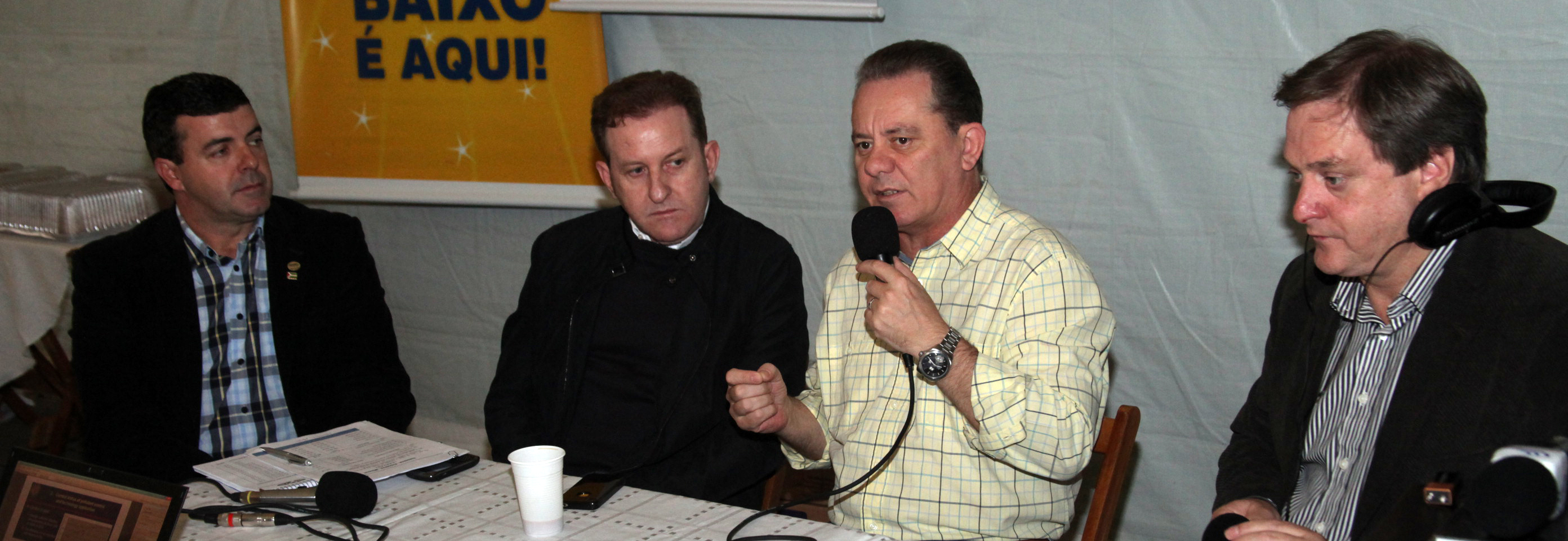 Rádio Eldorado de Criciúma promove debate acerca do uso do carvão mineral com a presença dos deputados Joares Ponticelli (PP) e Valmir Comin (PP). Foto: Fábio Queiroz