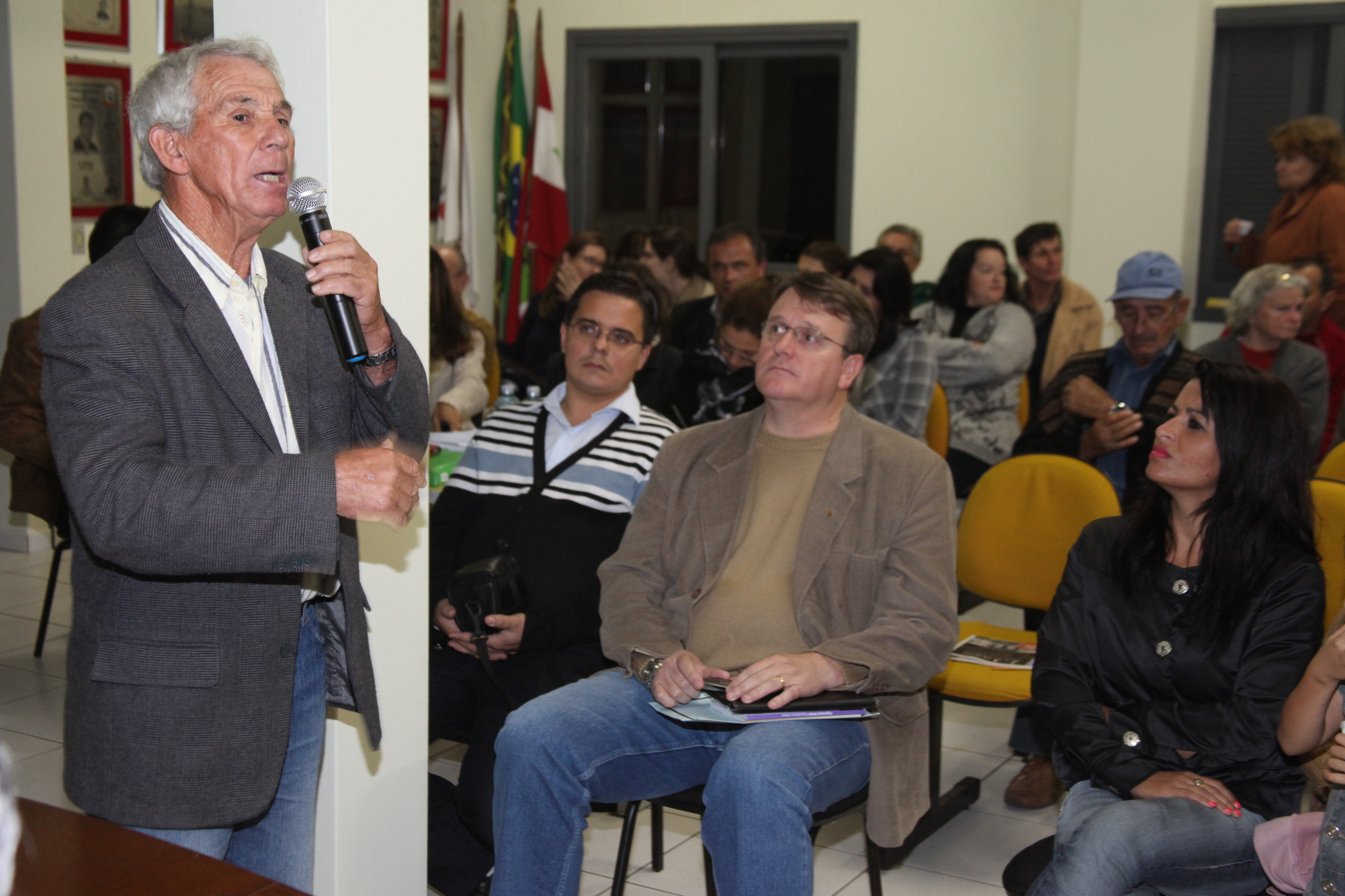 Comissão de Pesca e Aquicultura promove Audiência Pública em Passo de Torres para discutir o desassoreamento do rio Mampituba. Foto: Fábio Queiroz