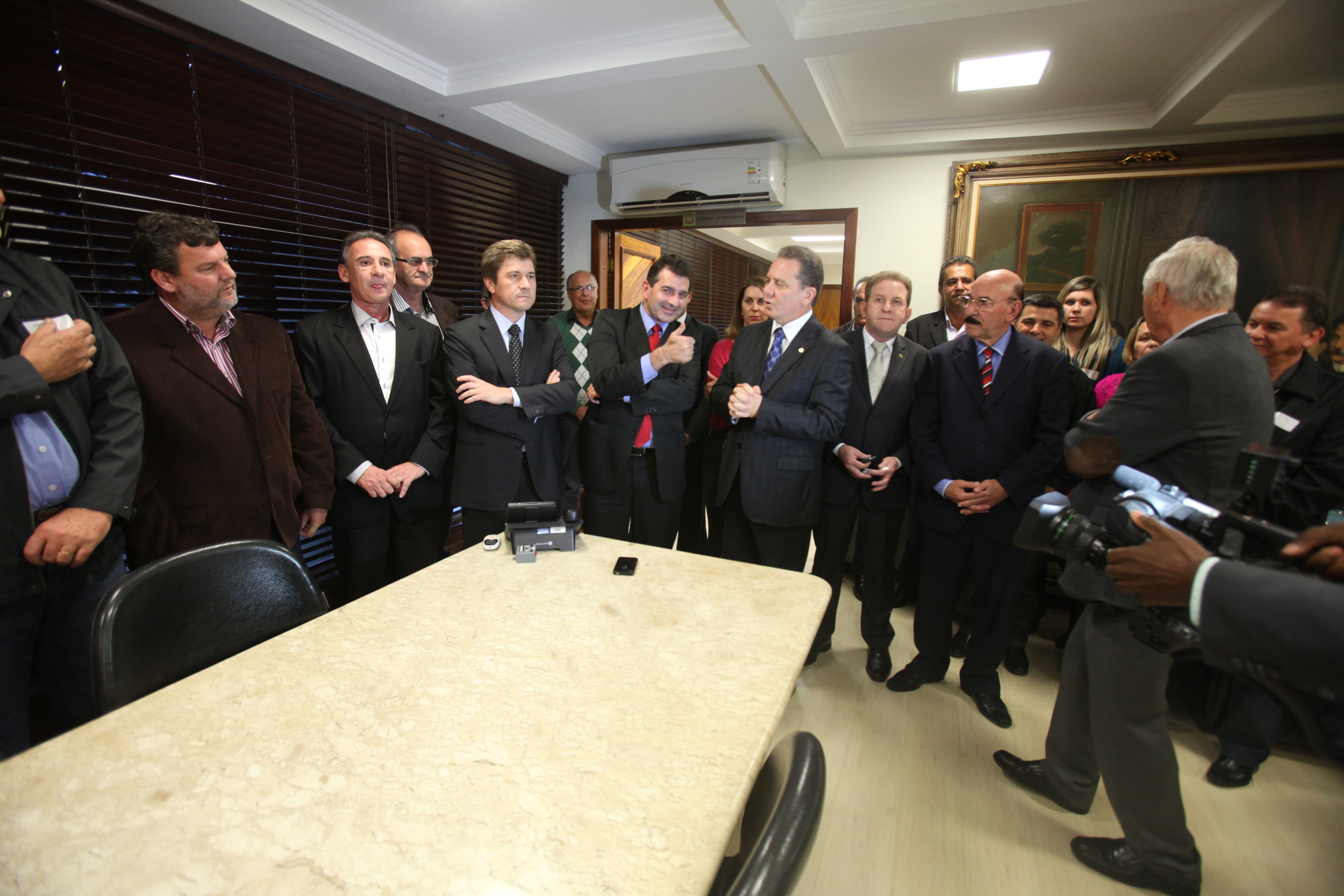 Reunião com o Secretário de Infraestrutura, Valdir Cobalchini - Foto: Lucas Gabriel Diniz